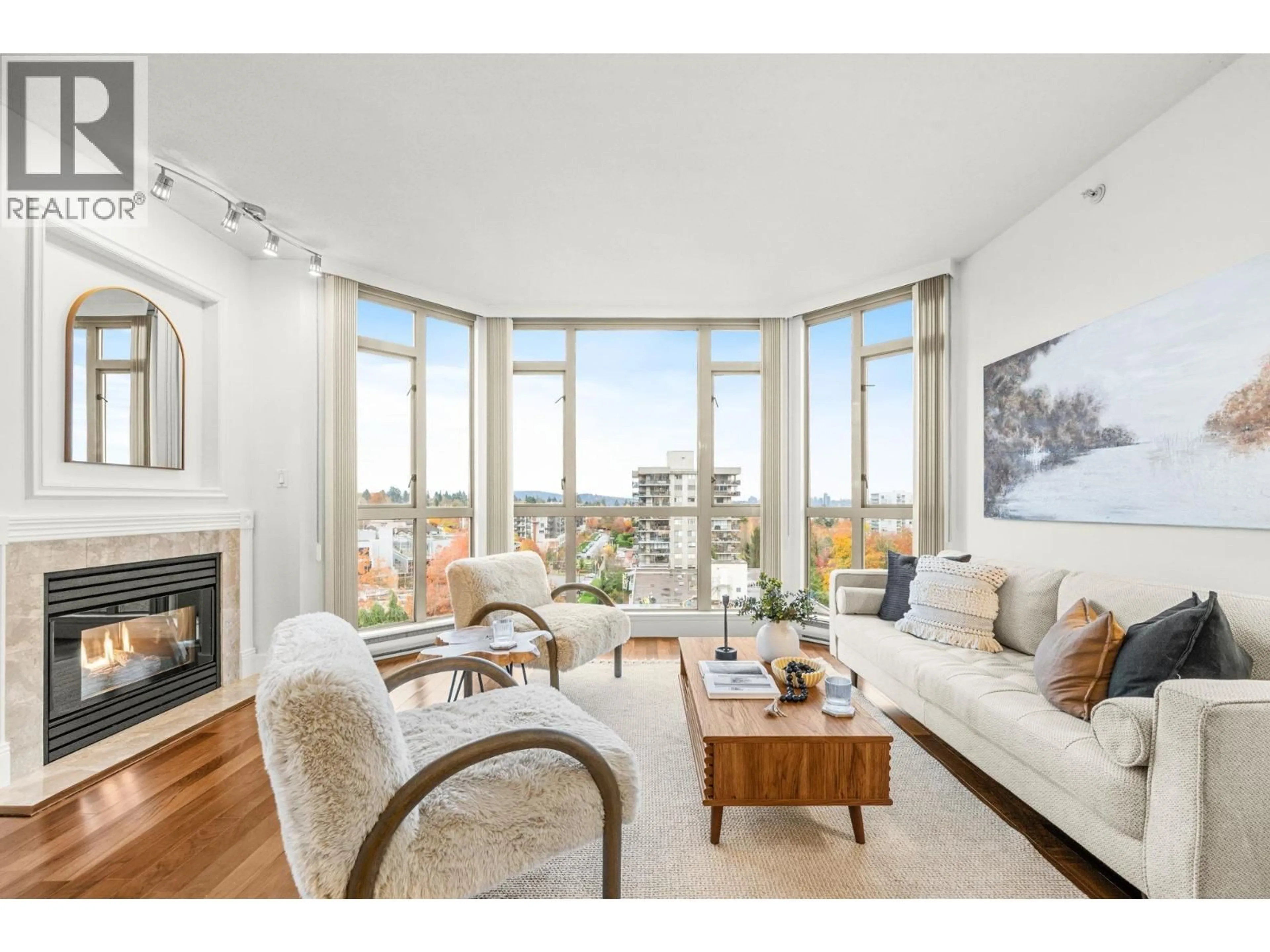 Living room with furniture, unknown for 1201 - 160 KEITH ROAD, North Vancouver British Columbia V7M3M2