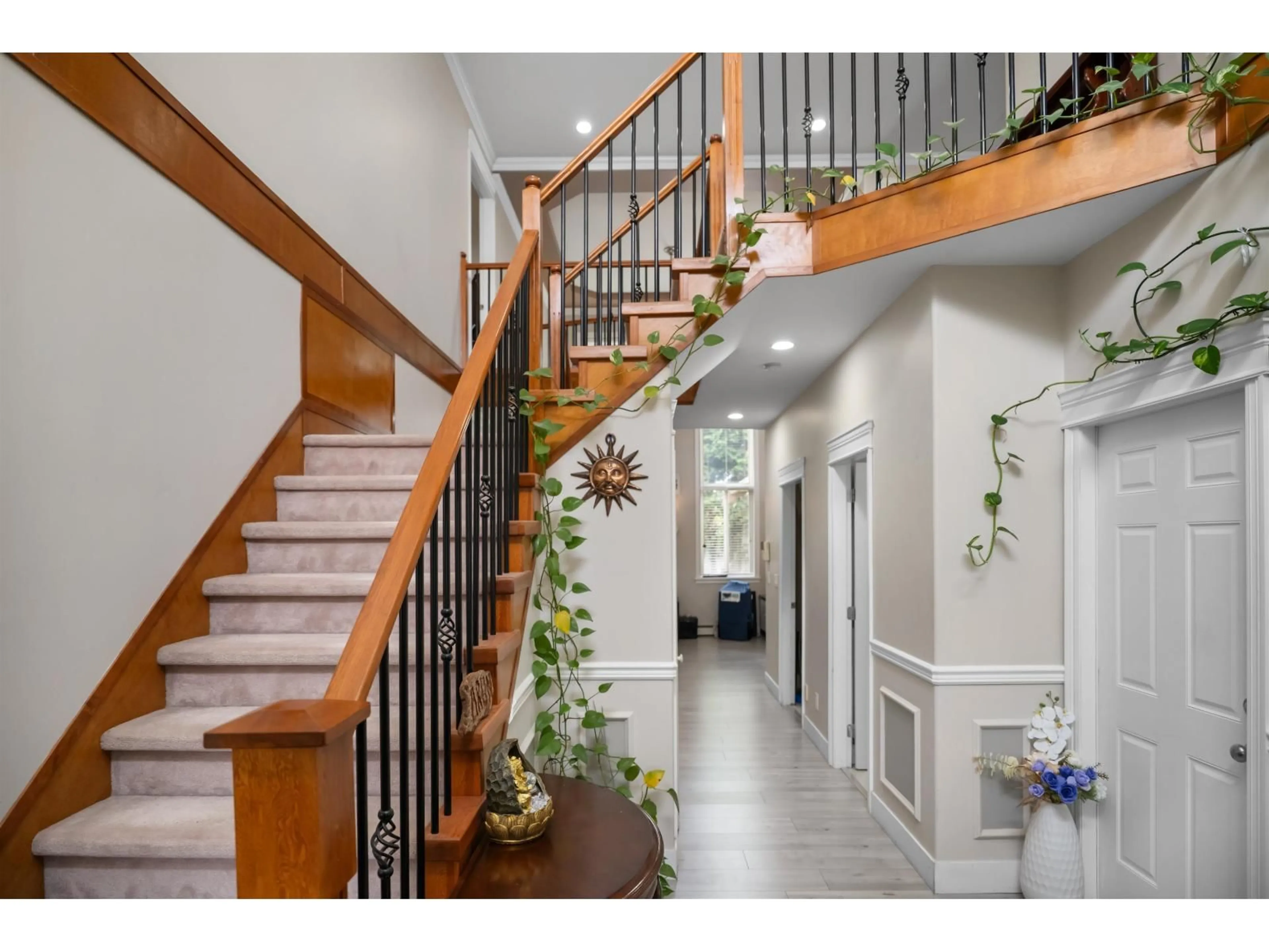 Indoor entryway for 3917 BRIGHTON PL, Abbotsford British Columbia V2T6Y8