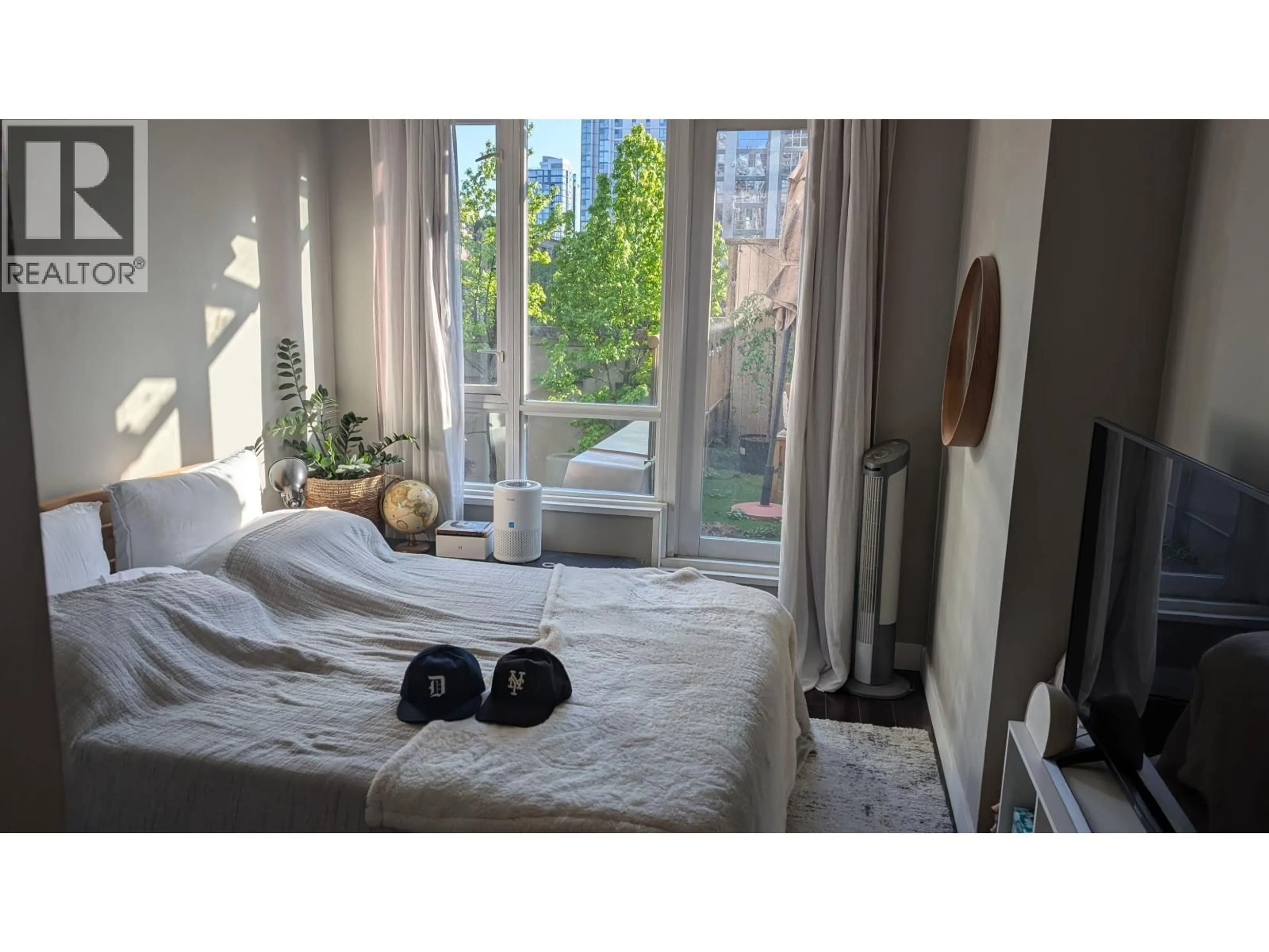 A pic of a room for 209 - 1188 RICHARDS STREET, Vancouver British Columbia V6B3E6