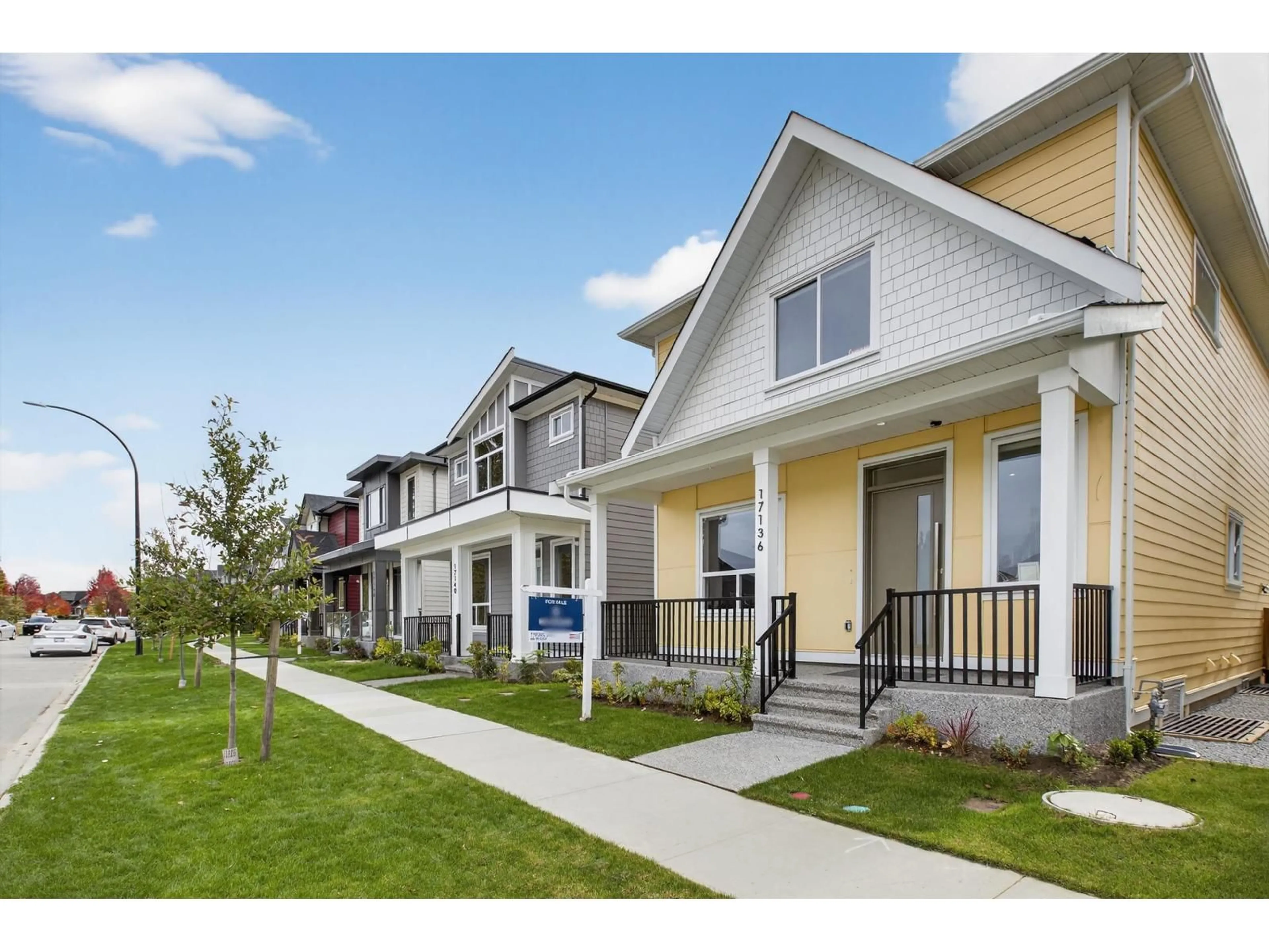 Home with vinyl exterior material, street for 17136 1, Surrey British Columbia V3Z9R2