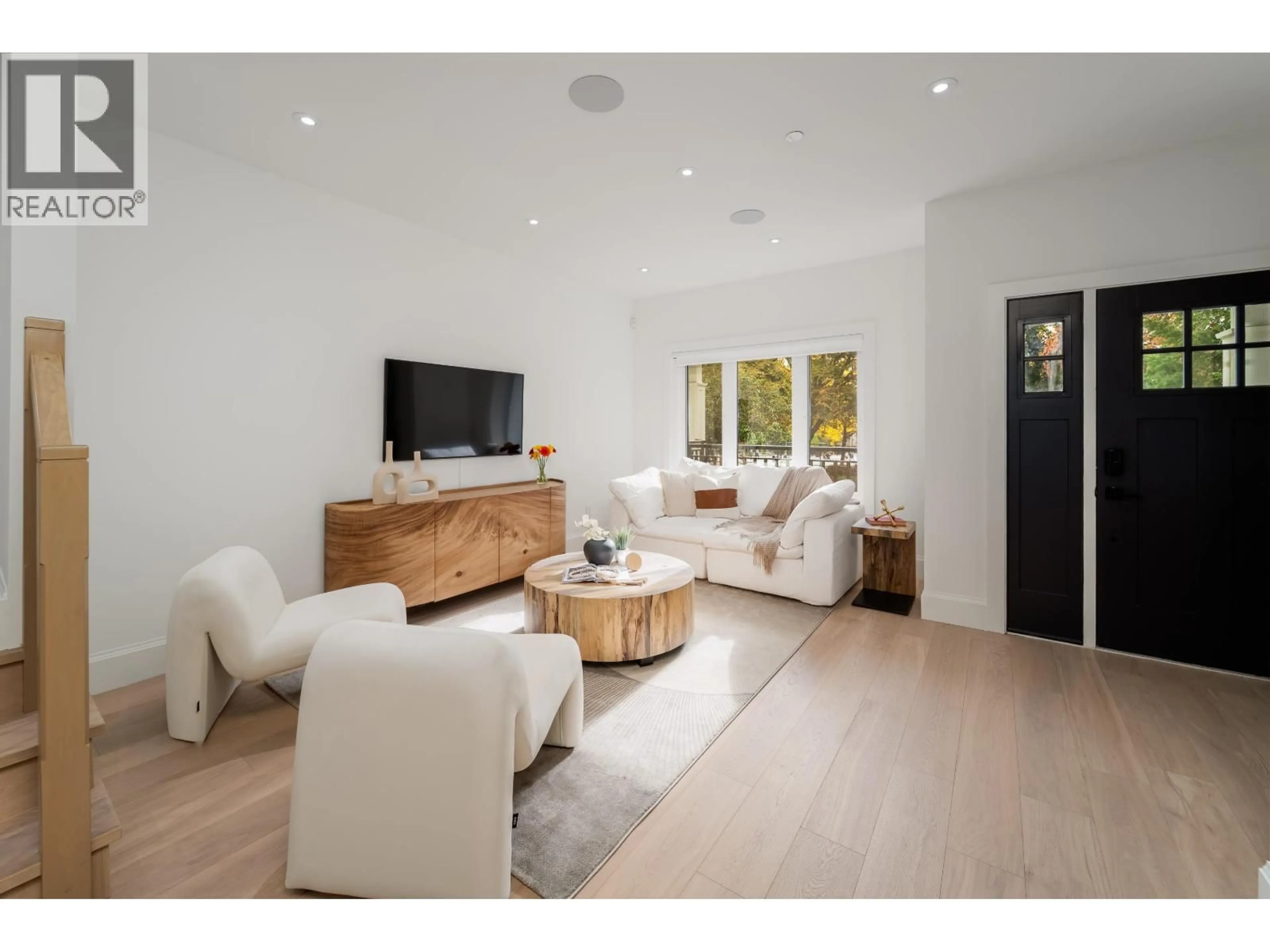 Living room with furniture, wood/laminate floor for 3783 27TH AVENUE, Vancouver British Columbia V6S1R2