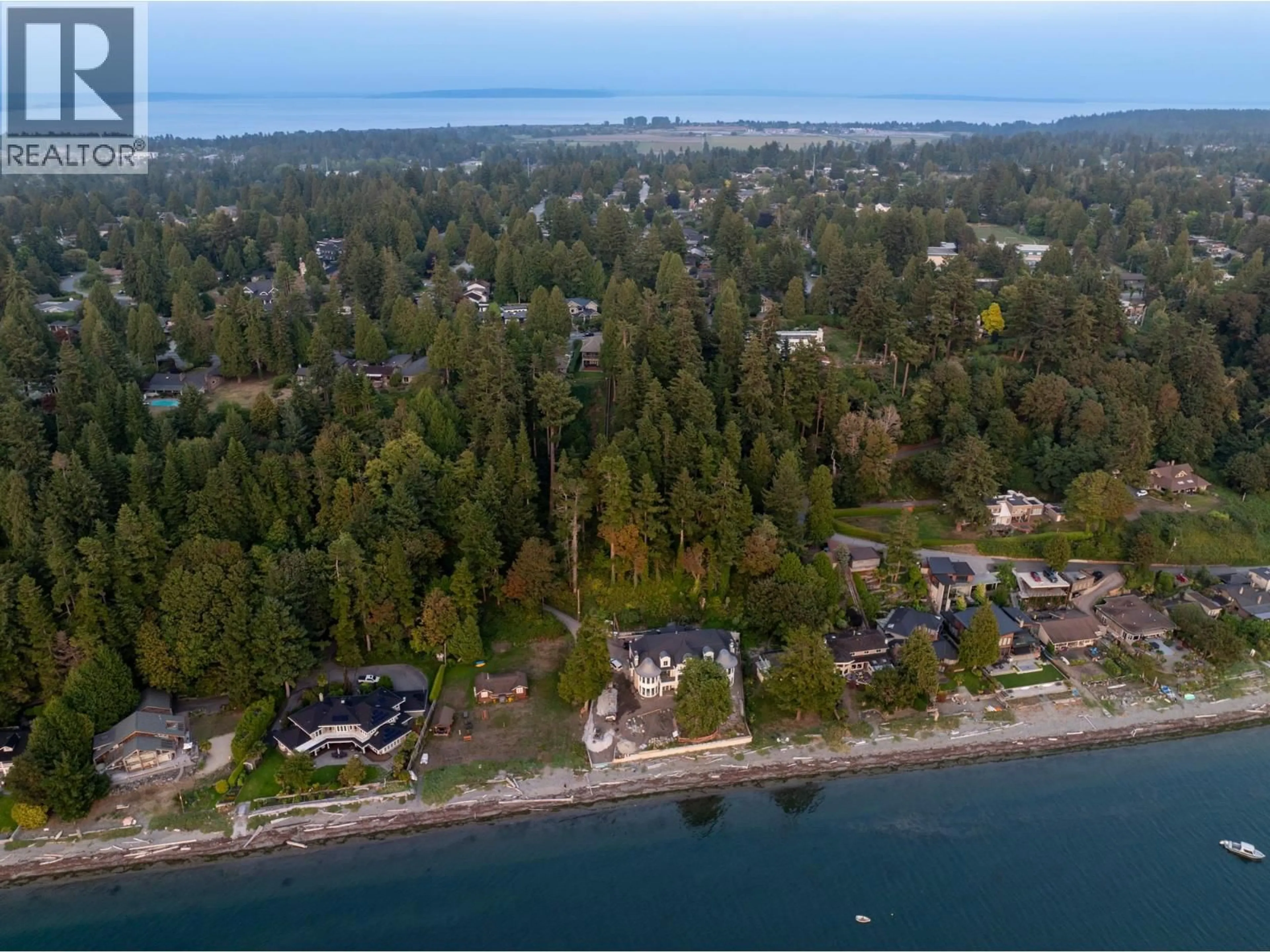 A pic from outside/outdoor area/front of a property/back of a property/a pic from drone, water/lake/river/ocean view for 535 ENGLISH BLUFF ROAD, Delta British Columbia V4M2M9