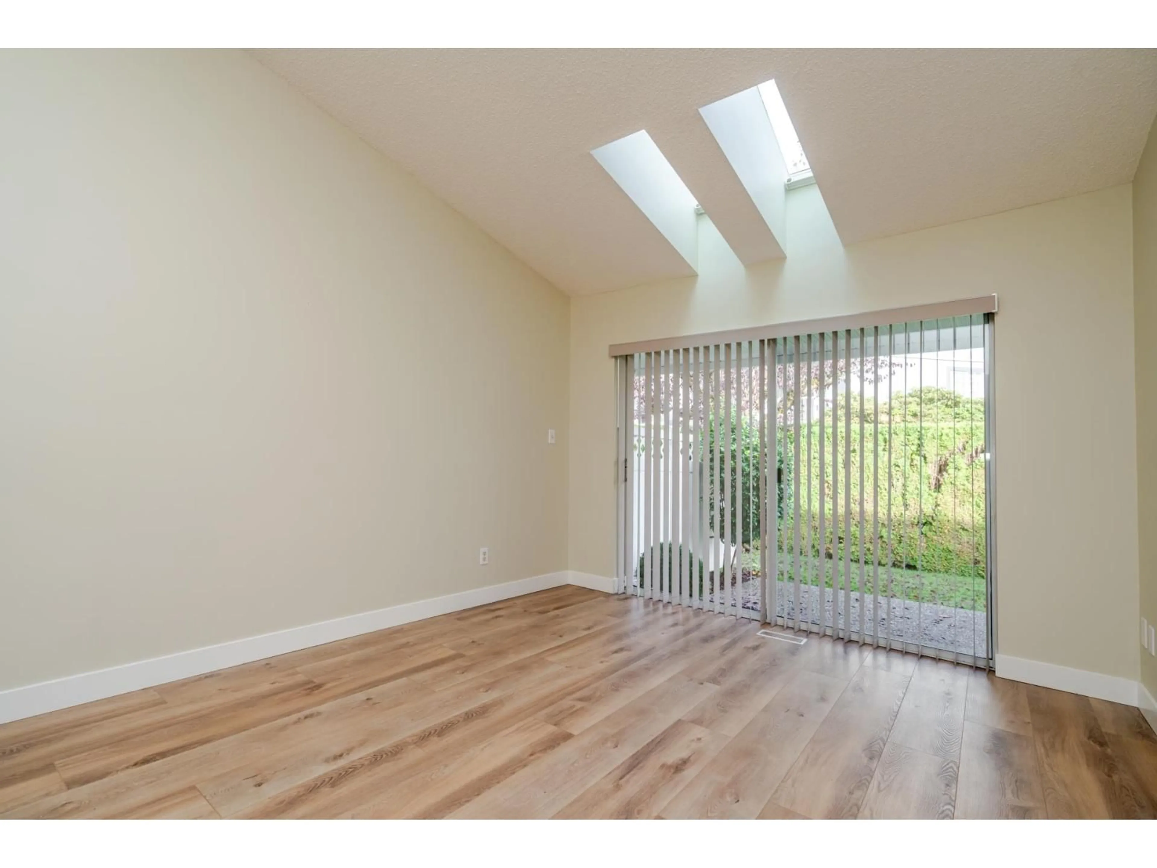 A pic of a room for 15 - 5365 205, Langley British Columbia V3A7V7