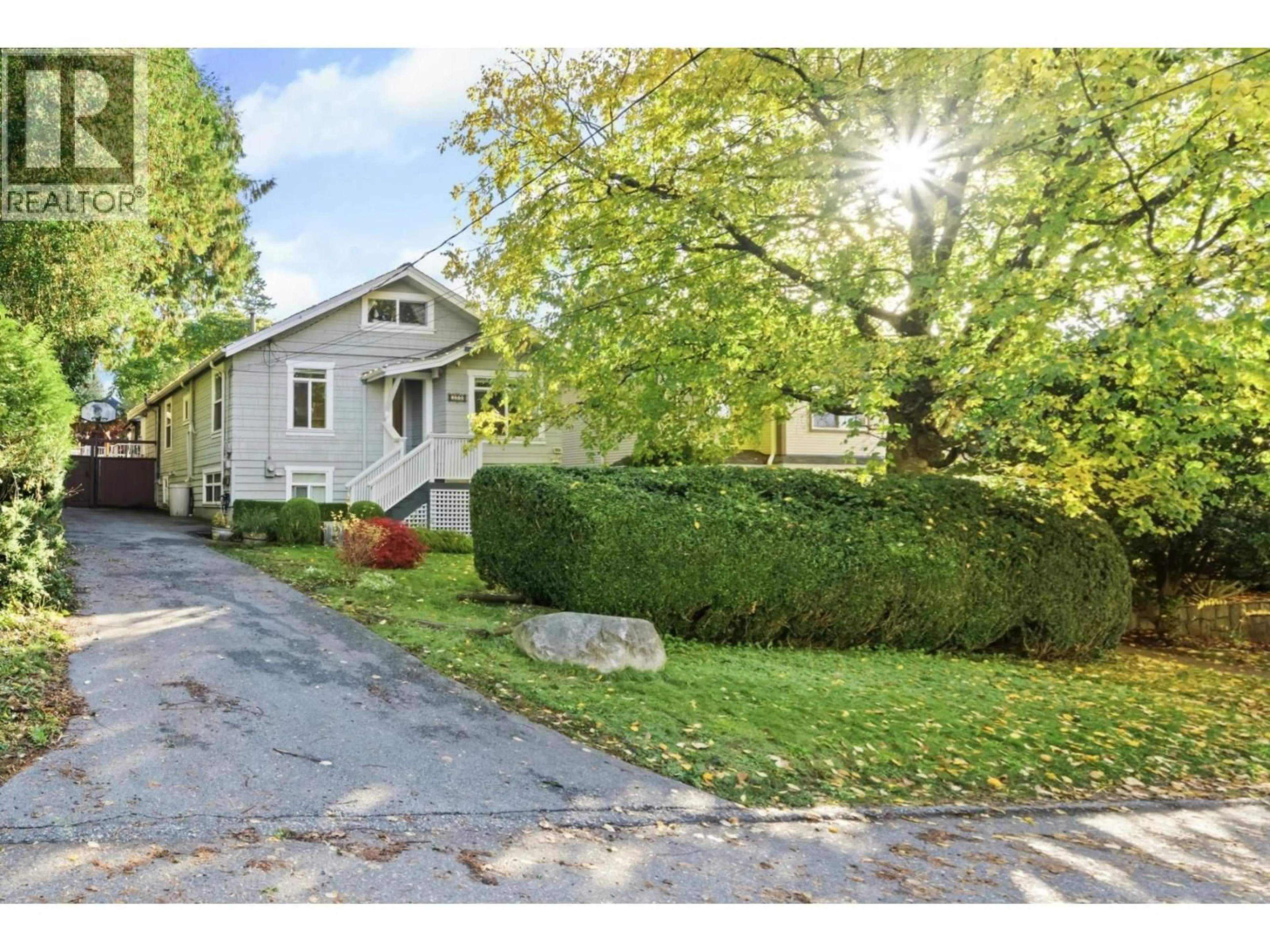 Unknown for 2340 CHESTERFIELD AVENUE, North Vancouver British Columbia V7M2R1