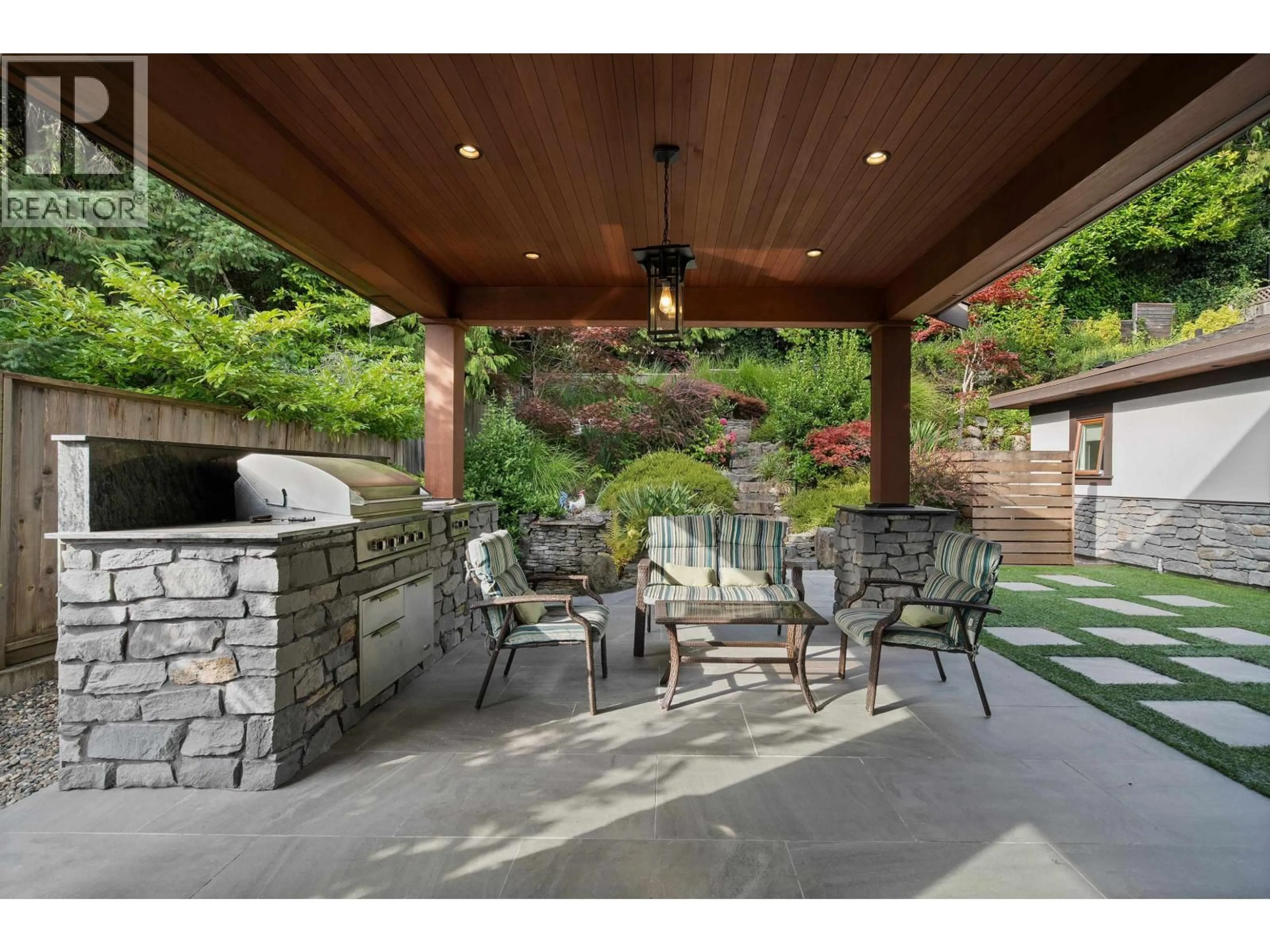 Patio, unknown for 2643 NELSON AVENUE, West Vancouver British Columbia V7V2R8