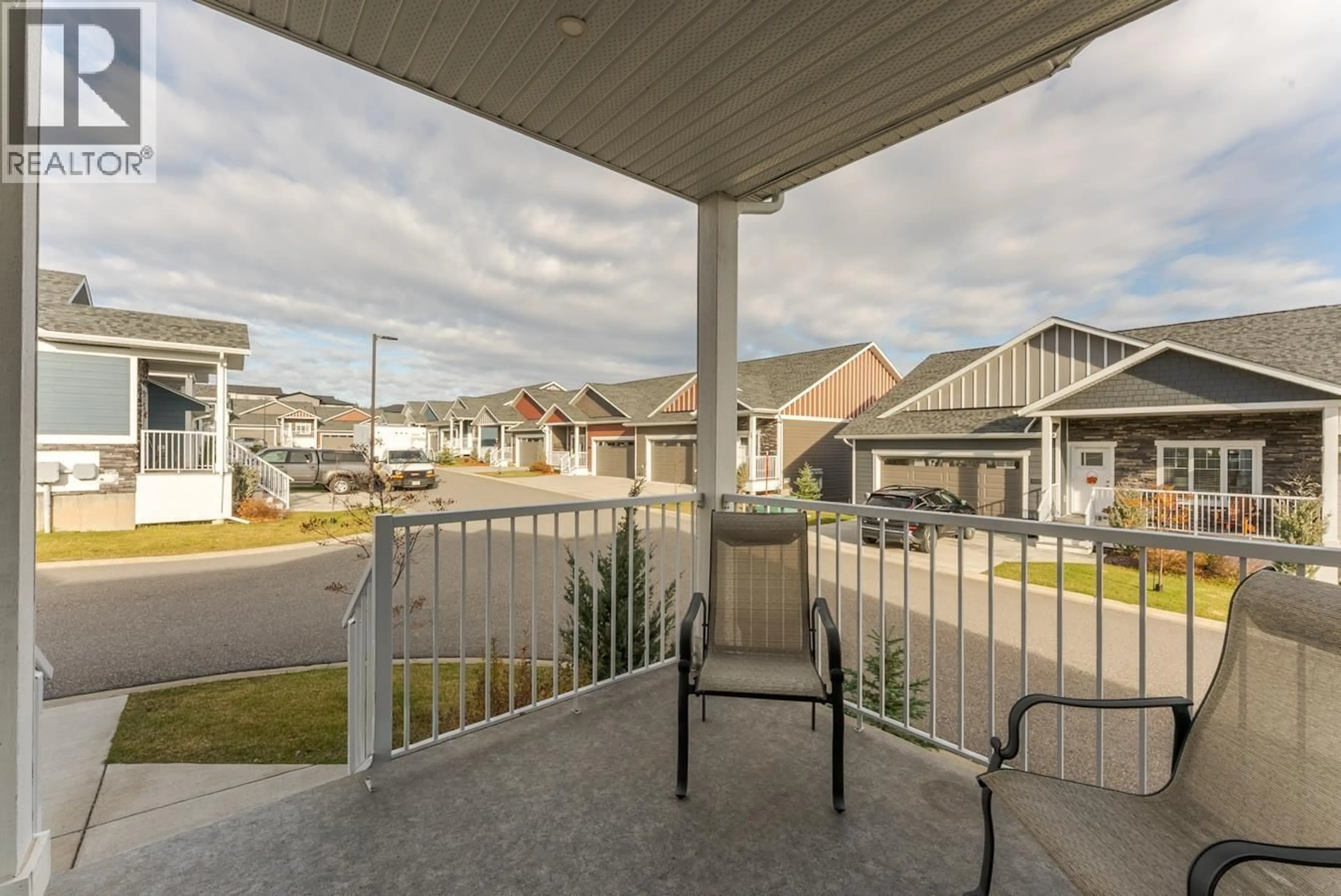 Patio, street for 904 - 2425 ROWE STREET, Prince George British Columbia V2N0J3