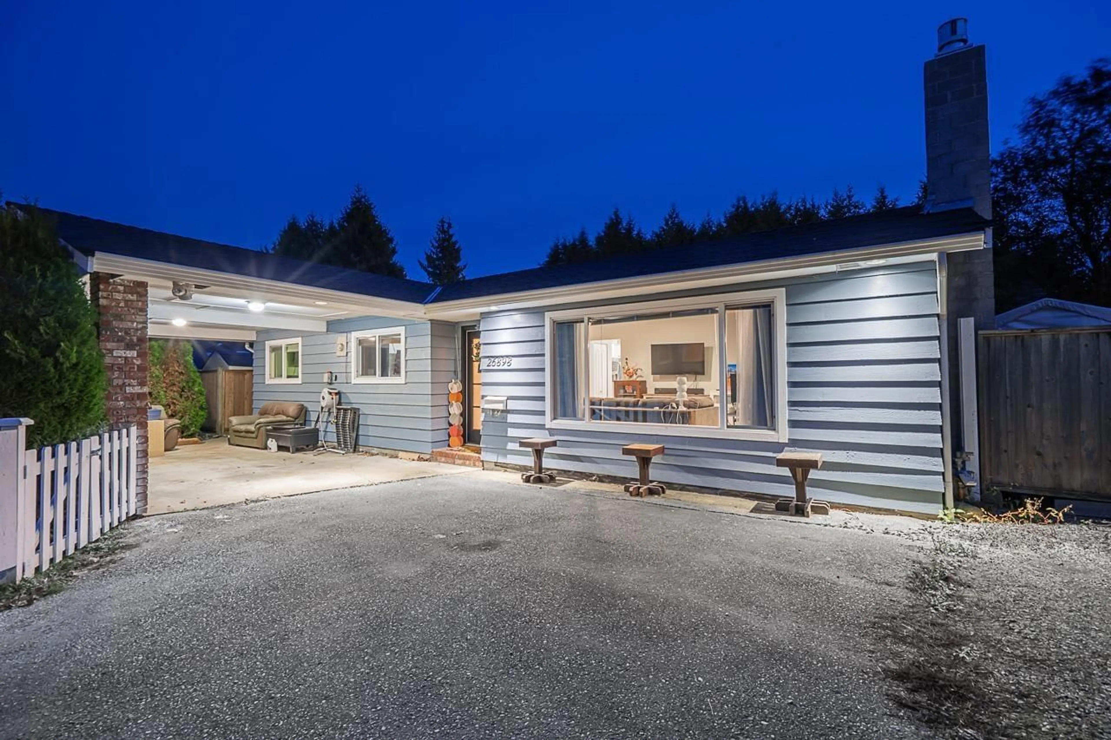 Patio, street for 26898 29, Langley British Columbia V4W3C1