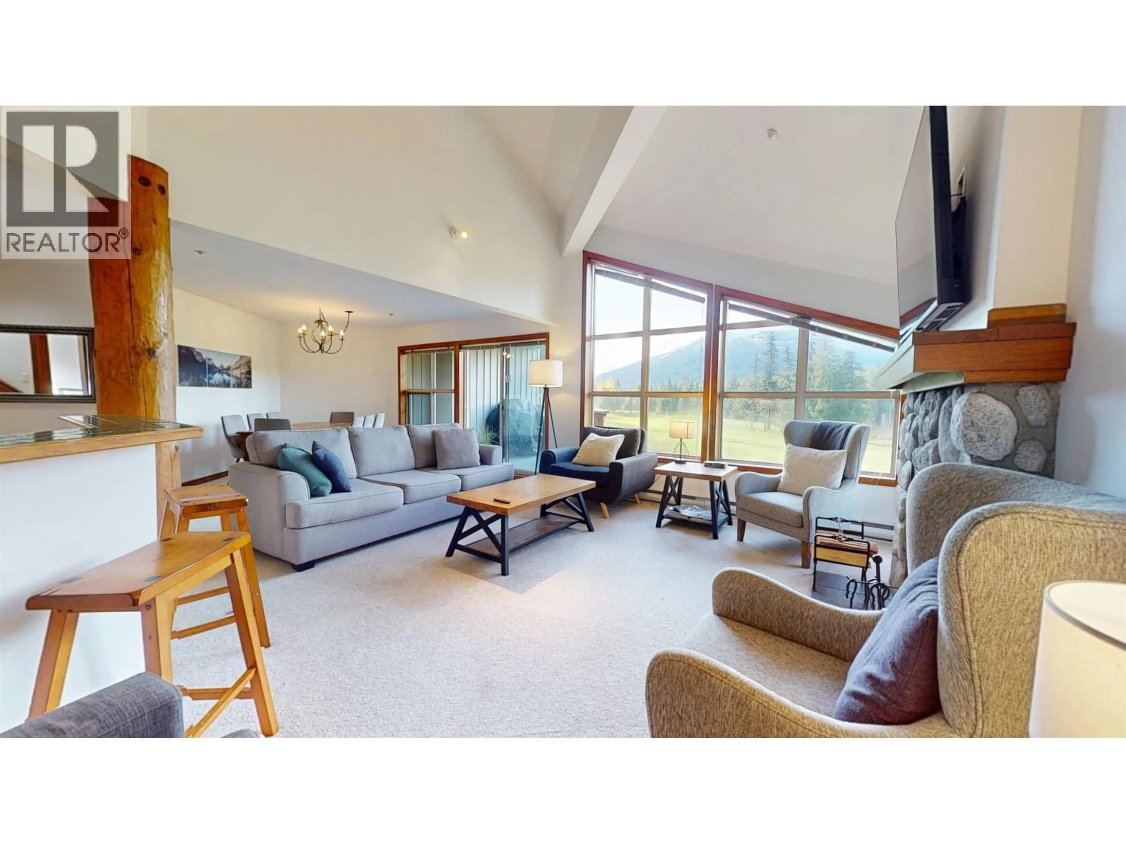 Living room with furniture, wood/laminate floor for 4 - 4644 BLACKCOMB WAY, Whistler British Columbia V8E0H2