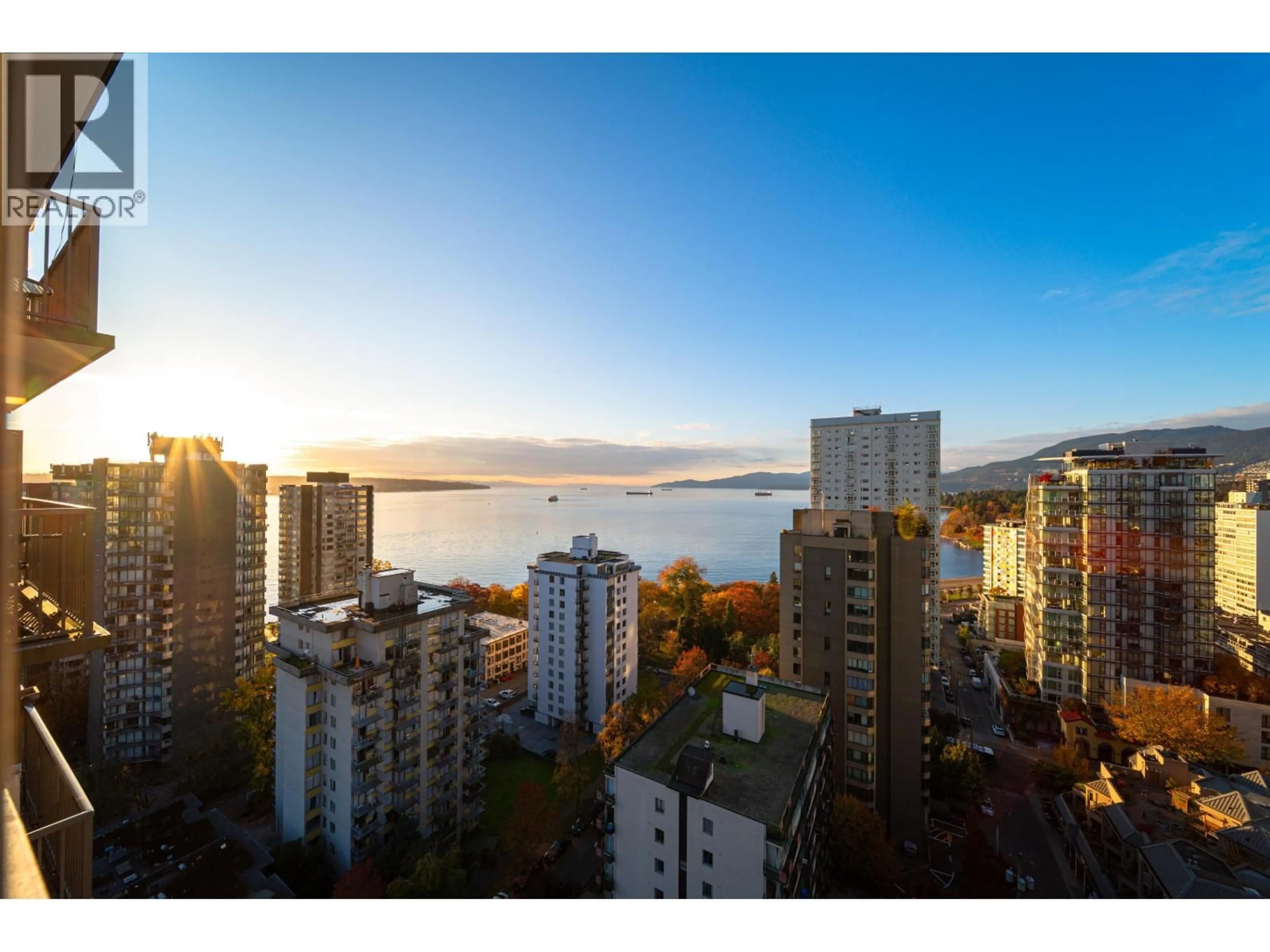 A pic from outside/outdoor area/front of a property/back of a property/a pic from drone, water/lake/river/ocean view for 2004 - 1251 CARDERO STREET, Vancouver British Columbia V6G2H9