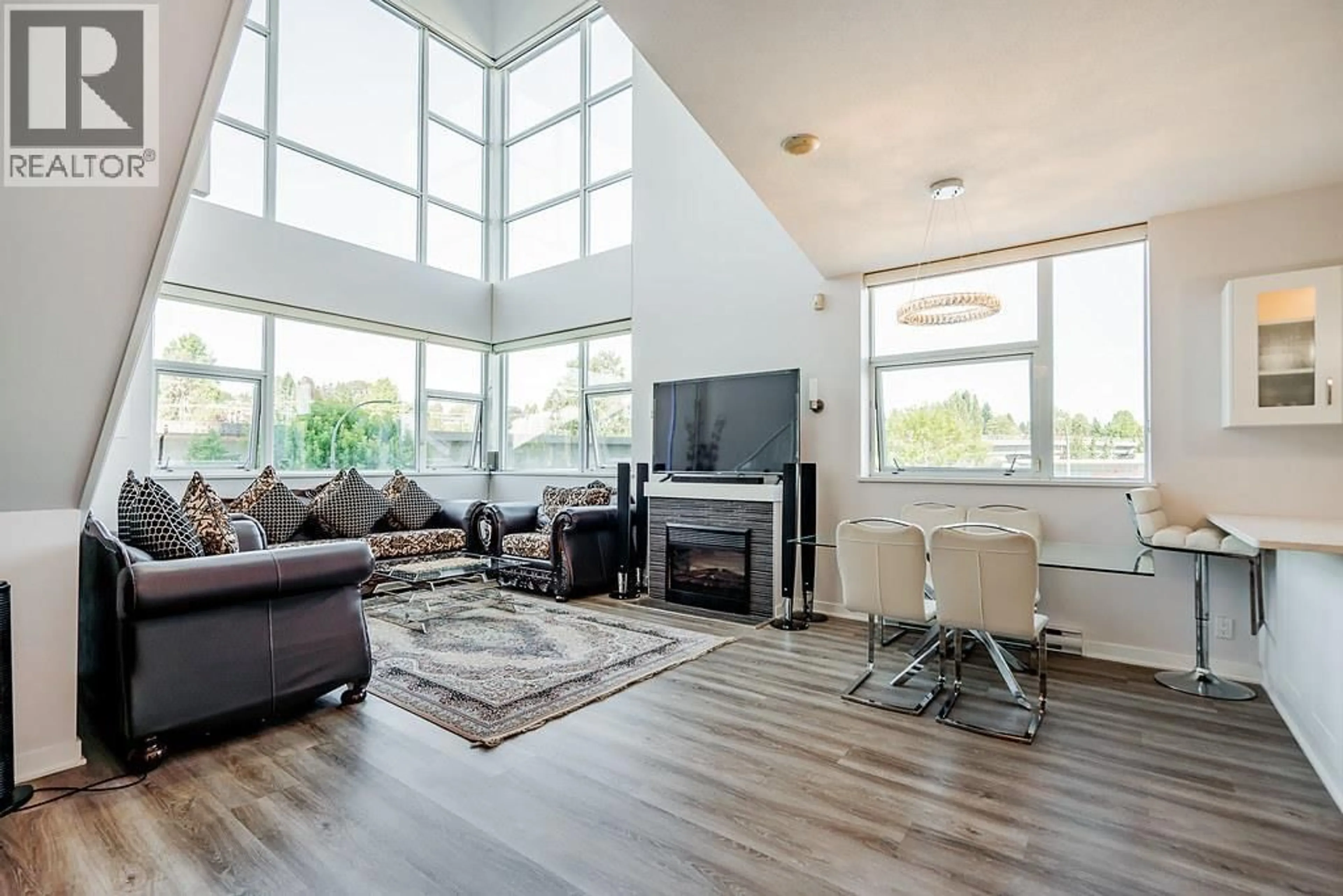 Living room with furniture, unknown for 304 - 2225 HOLDOM AVENUE, Burnaby British Columbia V5B0A1