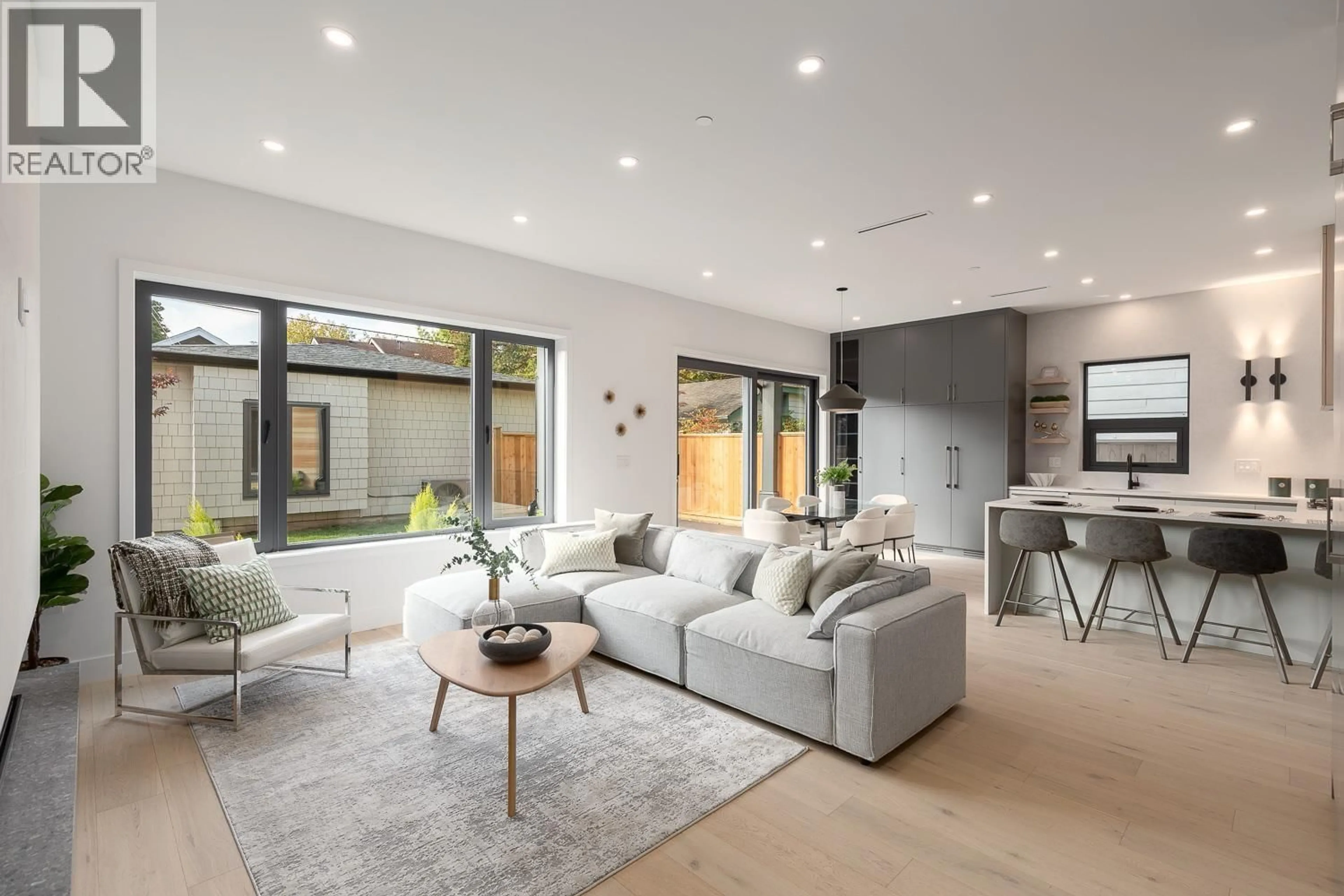 Living room with furniture, unknown for 2 - 3186 11TH AVENUE, Vancouver British Columbia V6K2M7