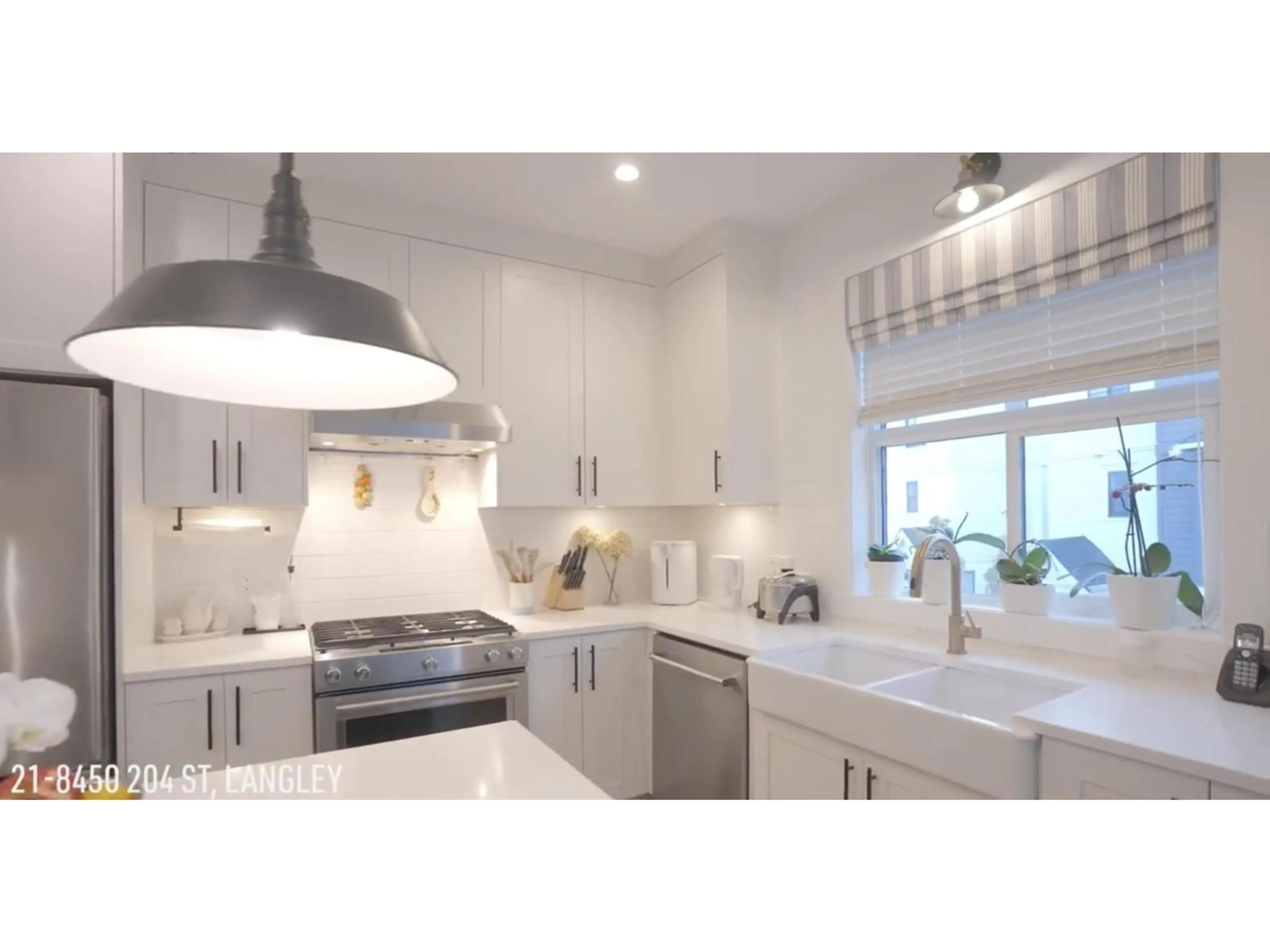 Contemporary kitchen, ceramic/tile floor for 21 - 8450 204 STREET, Langley British Columbia V2Y3M7