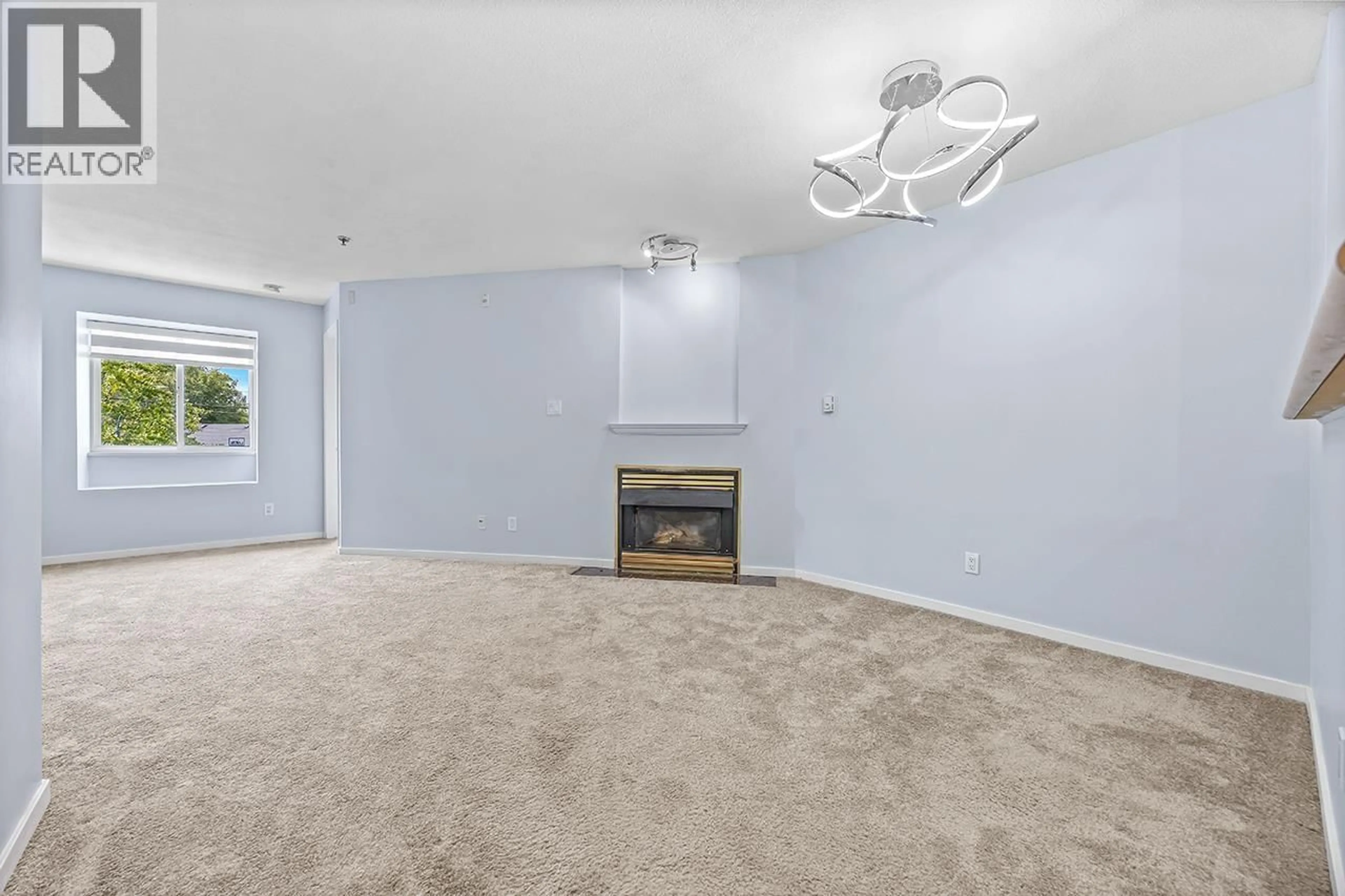 A pic of a room for 211 - 868 KINGSWAY, Vancouver British Columbia V5V3C3