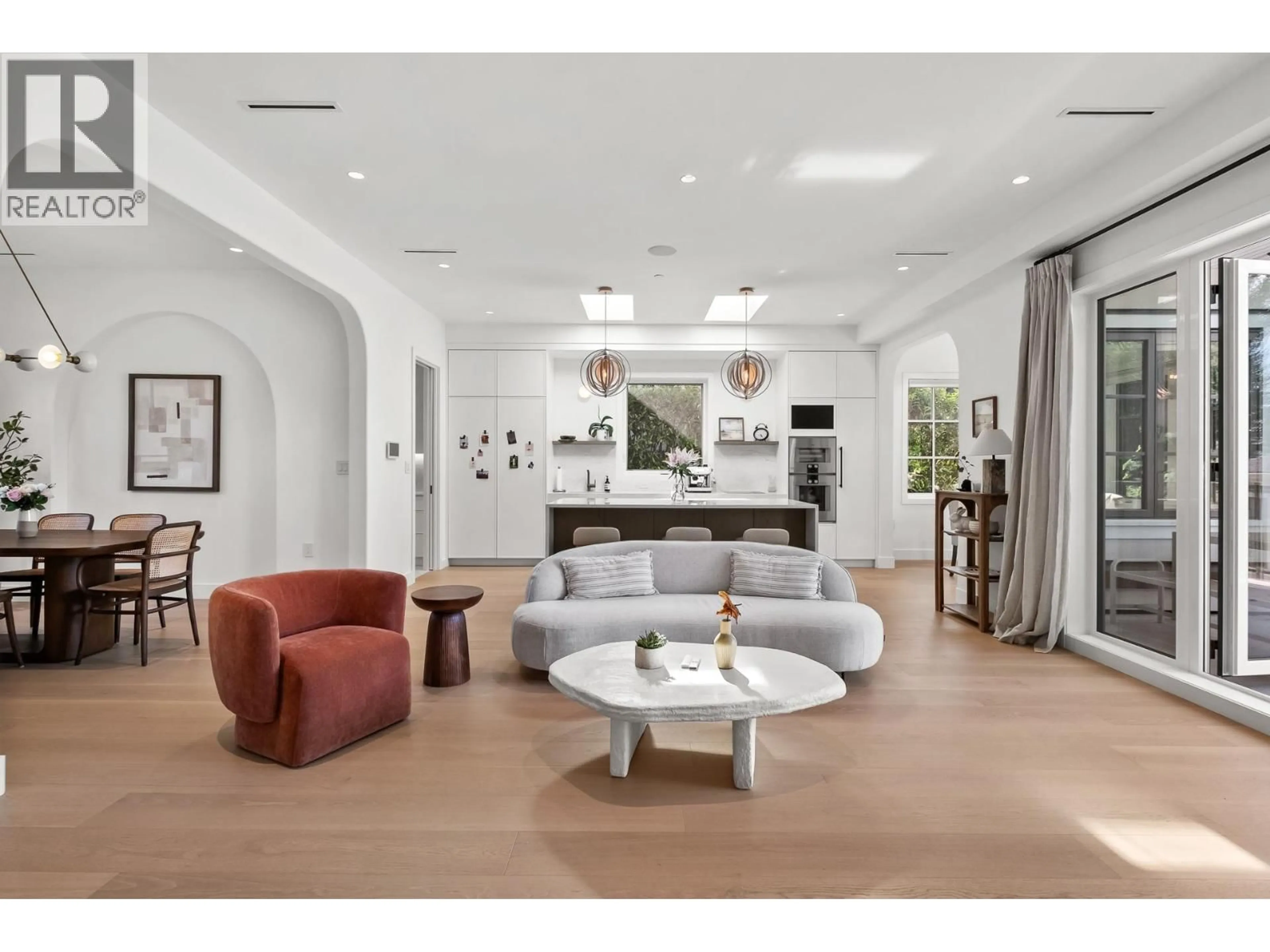 Living room with furniture, ceramic/tile floor for 3227 35TH AVENUE, Vancouver British Columbia V6N2M9