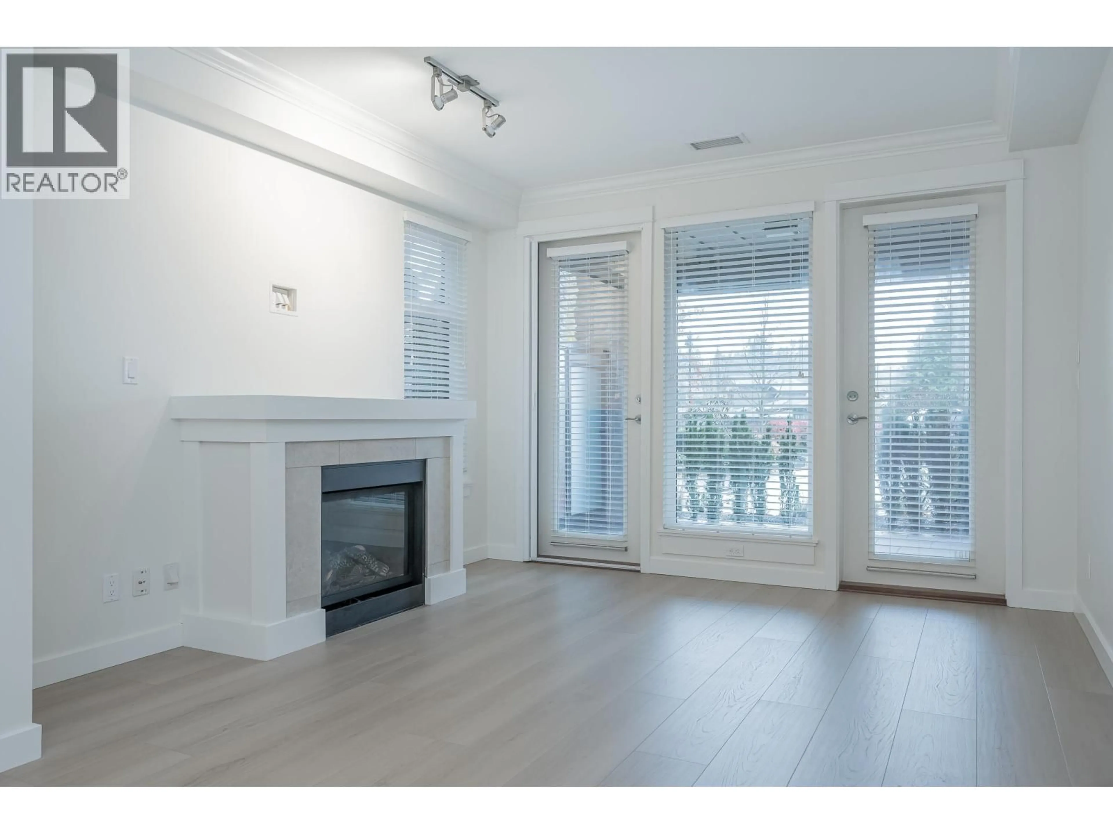 A pic of a room for 101 - 5099 SPRINGS BOULEVARD, Tsawwassen British Columbia V4M0A2