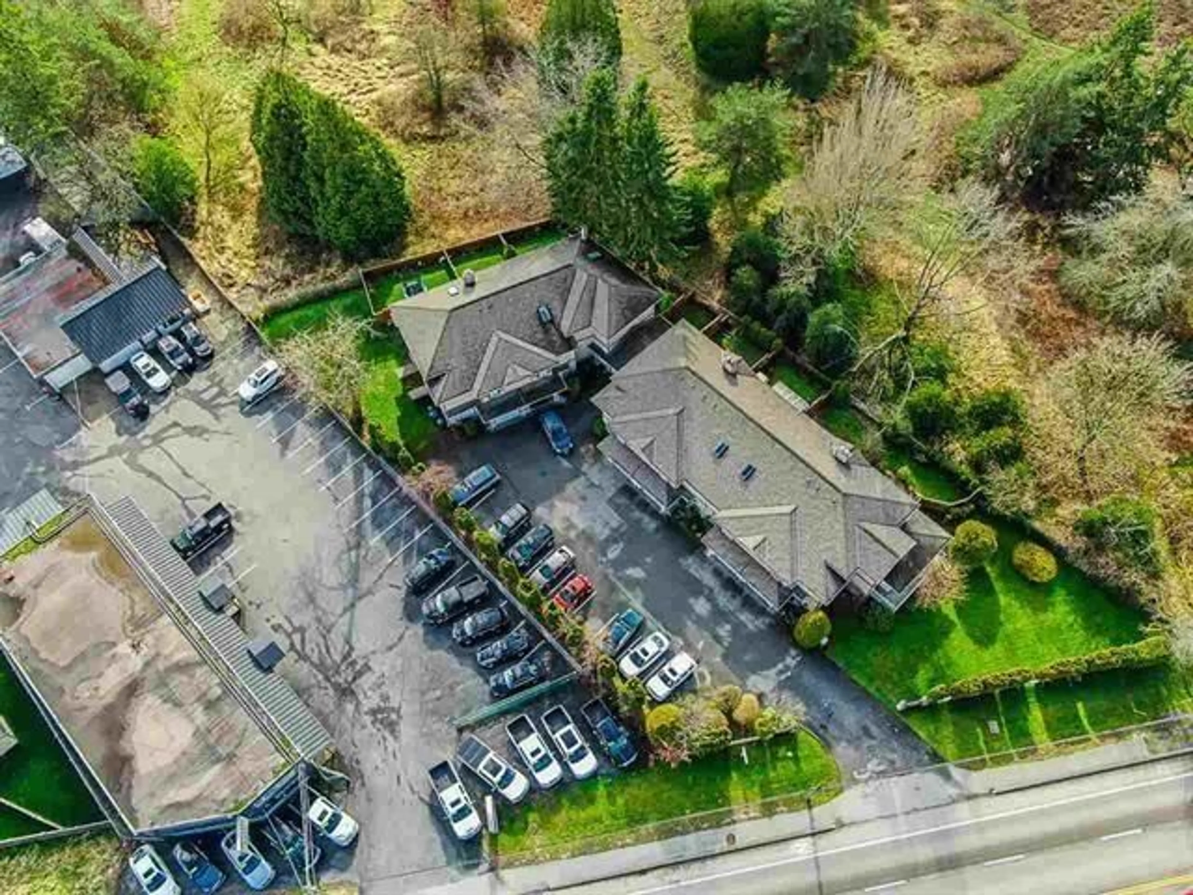 A pic from outside/outdoor area/front of a property/back of a property/a pic from drone, unknown for 104 - 19352 FRASER, Surrey British Columbia V3S6K6