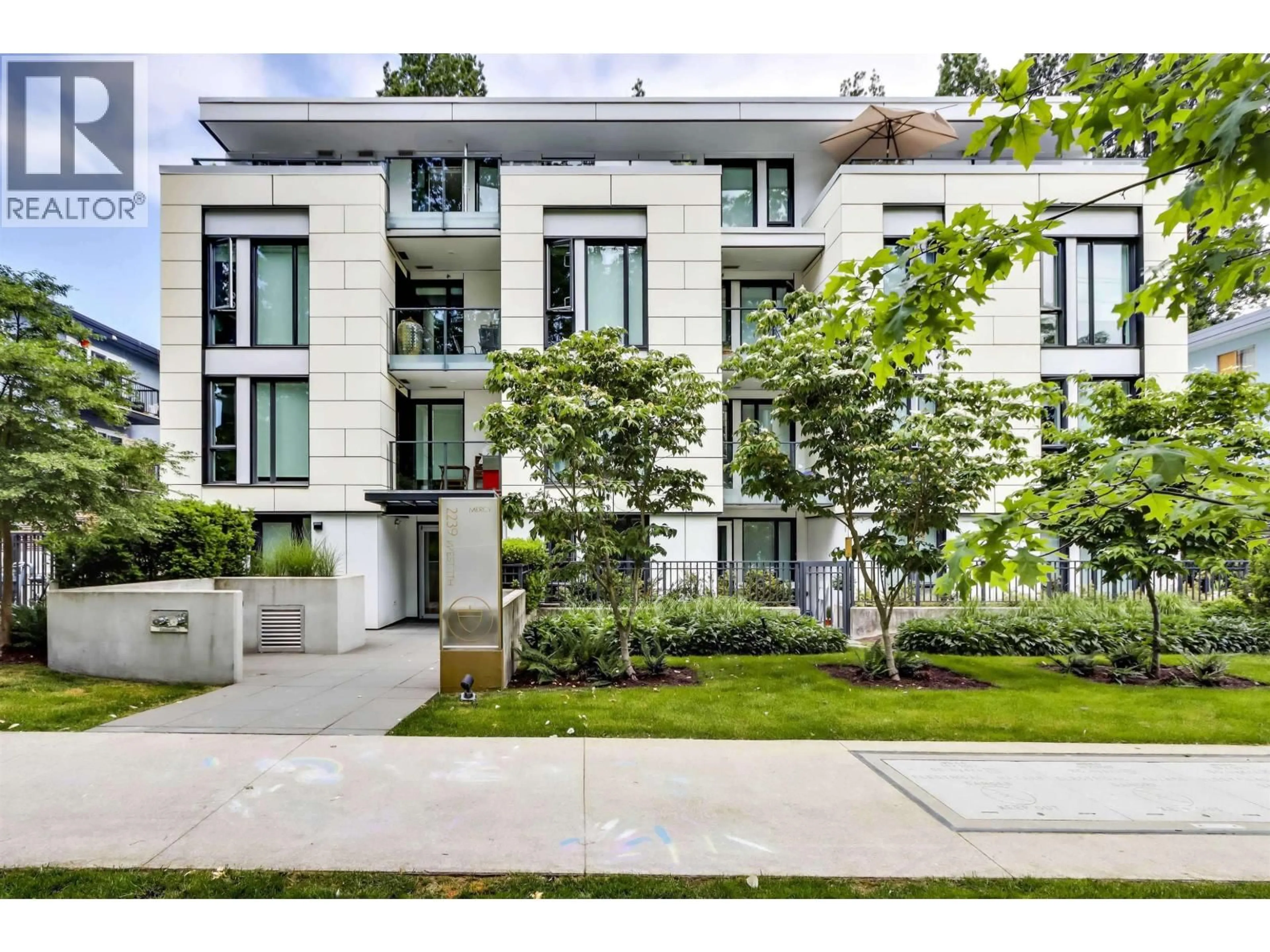 Patio, street for 303 - 2239 7TH AVENUE, Vancouver British Columbia V6K1Y3