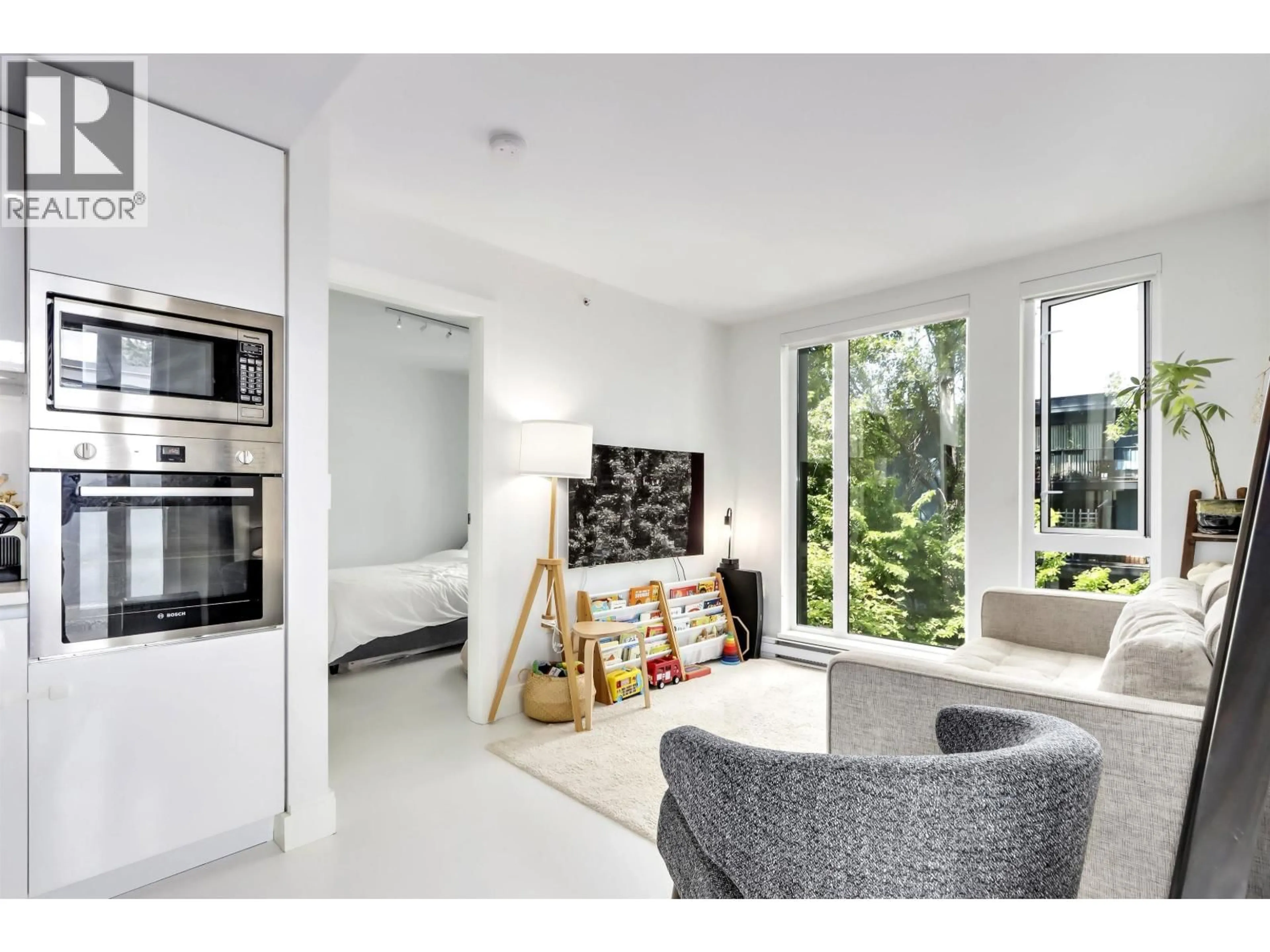 Living room with furniture, unknown for 303 - 2239 7TH AVENUE, Vancouver British Columbia V6K1Y3