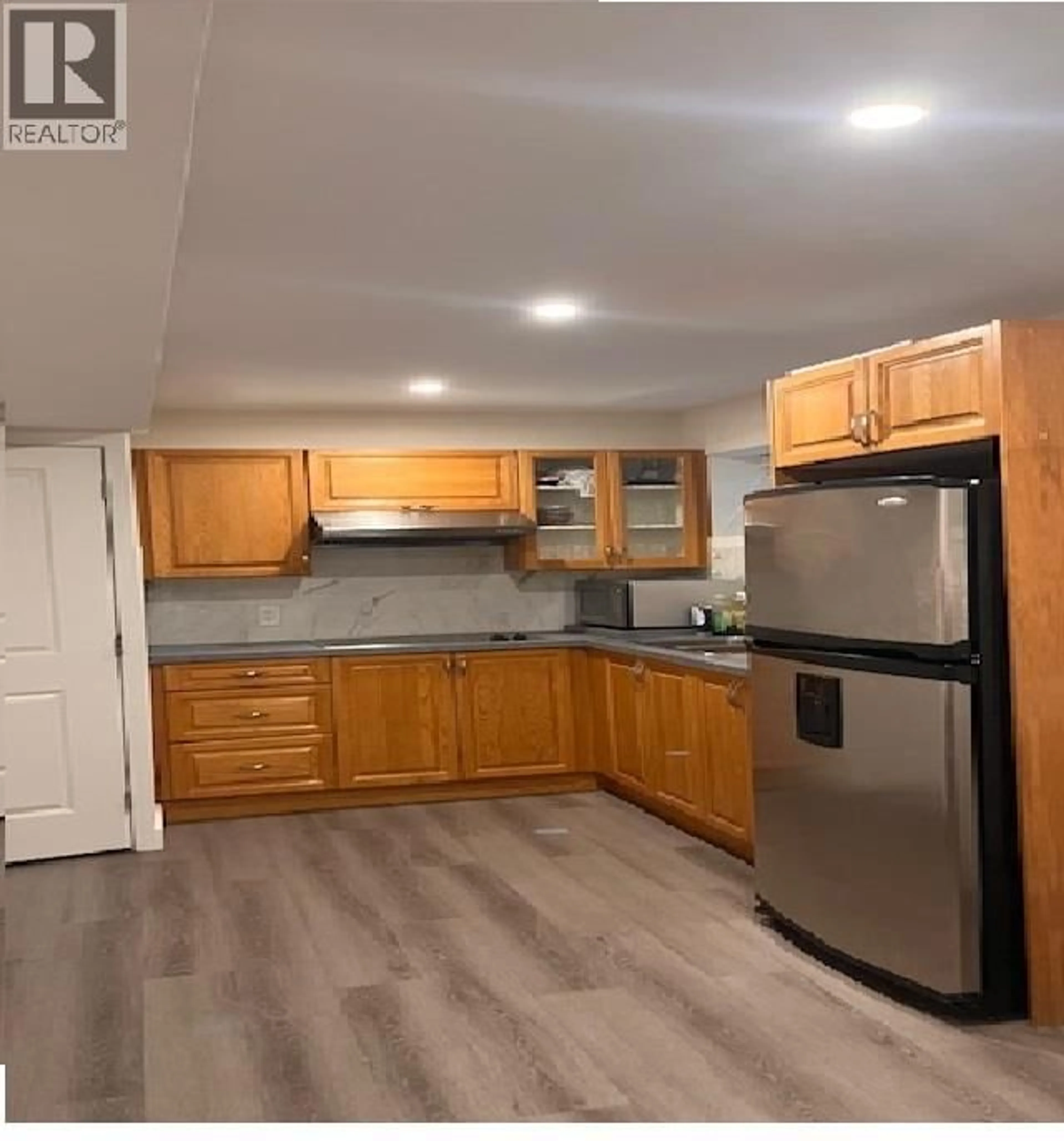 Standard kitchen, wood/laminate floor for 131 RICKMAN PLACE, New Westminster British Columbia V3L4P8