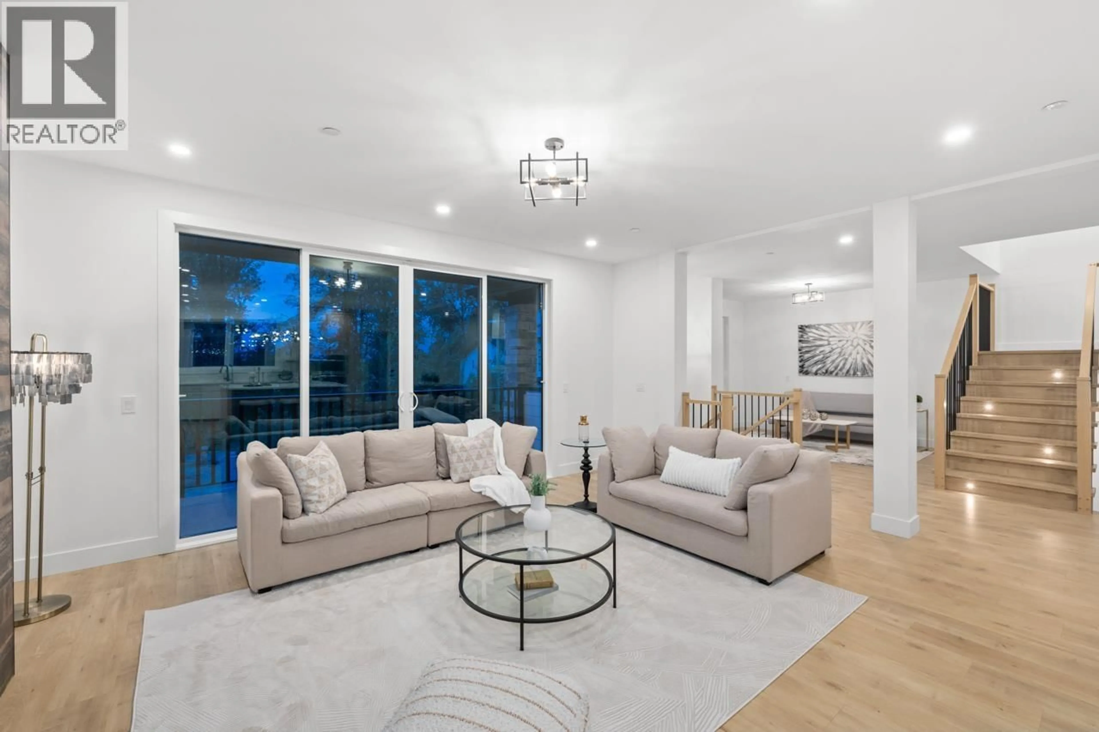 Living room with furniture, unknown for 10490 MCVEETY STREET, Maple Ridge British Columbia V2W0K3