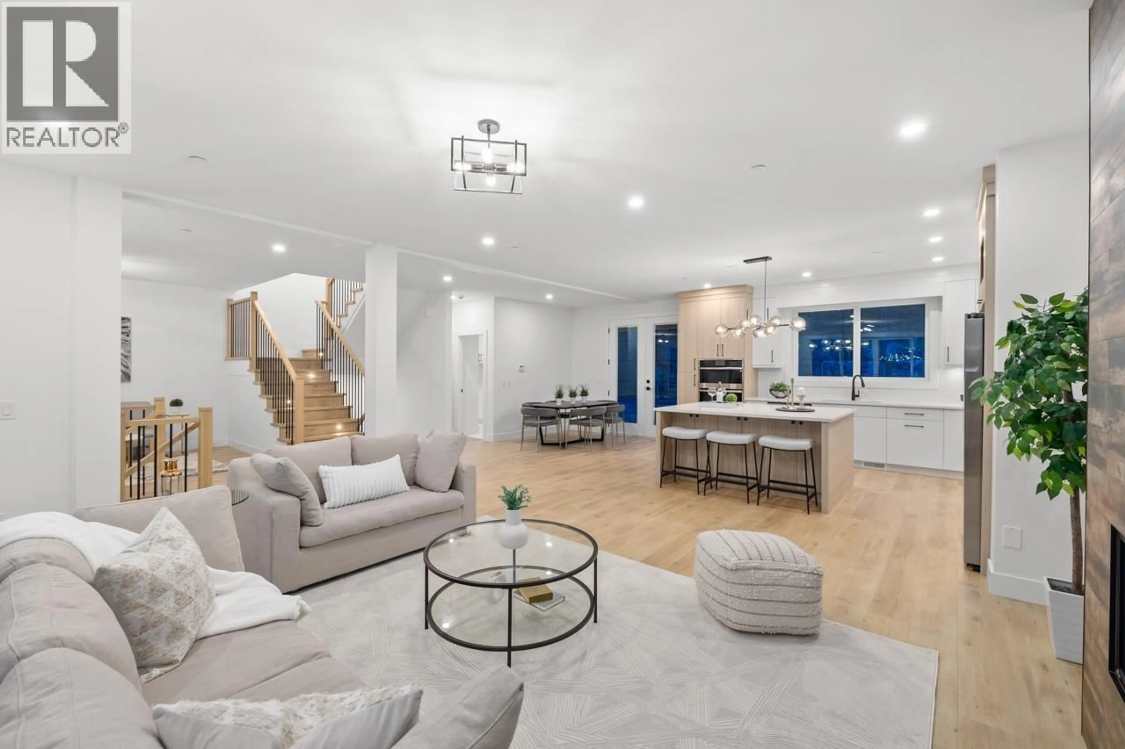 Unknown for 10490 MCVEETY STREET, Maple Ridge British Columbia V2W0K3