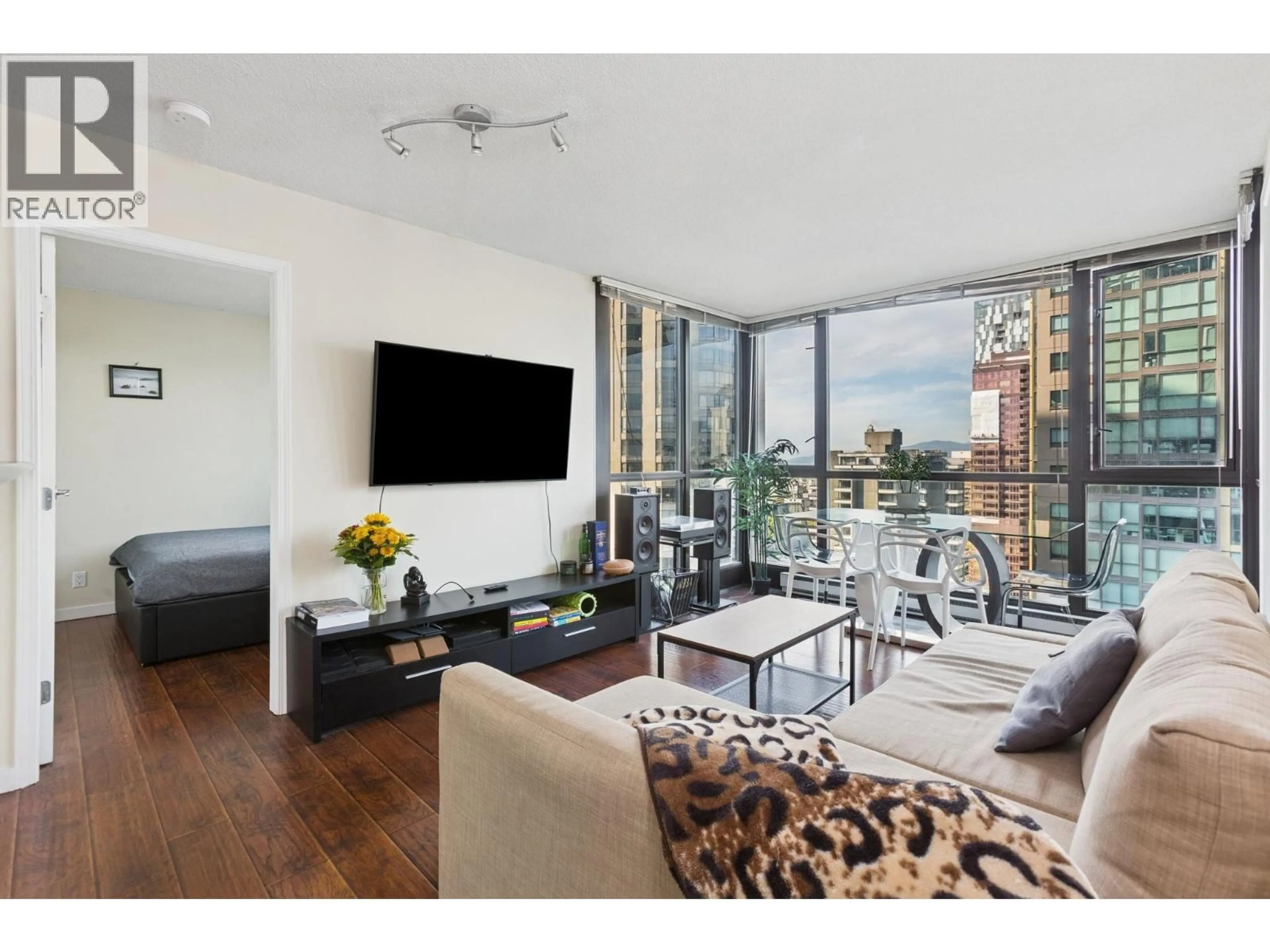 Living room with furniture, unknown for 2007 - 1331 ALBERNI STREET, Vancouver British Columbia V6E4S1