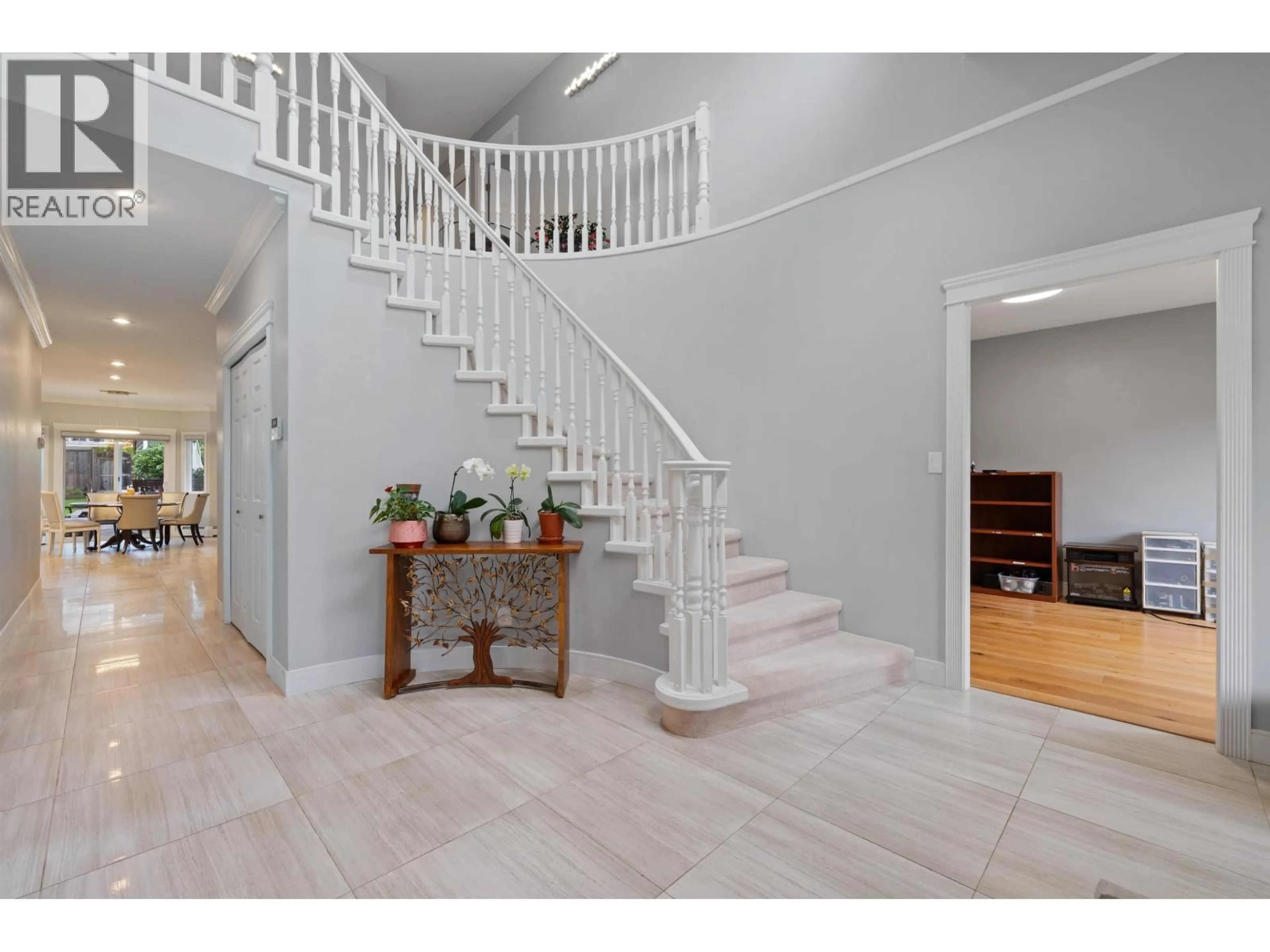 Unknown for 4053 38TH AVENUE, Vancouver British Columbia V6N2Y8