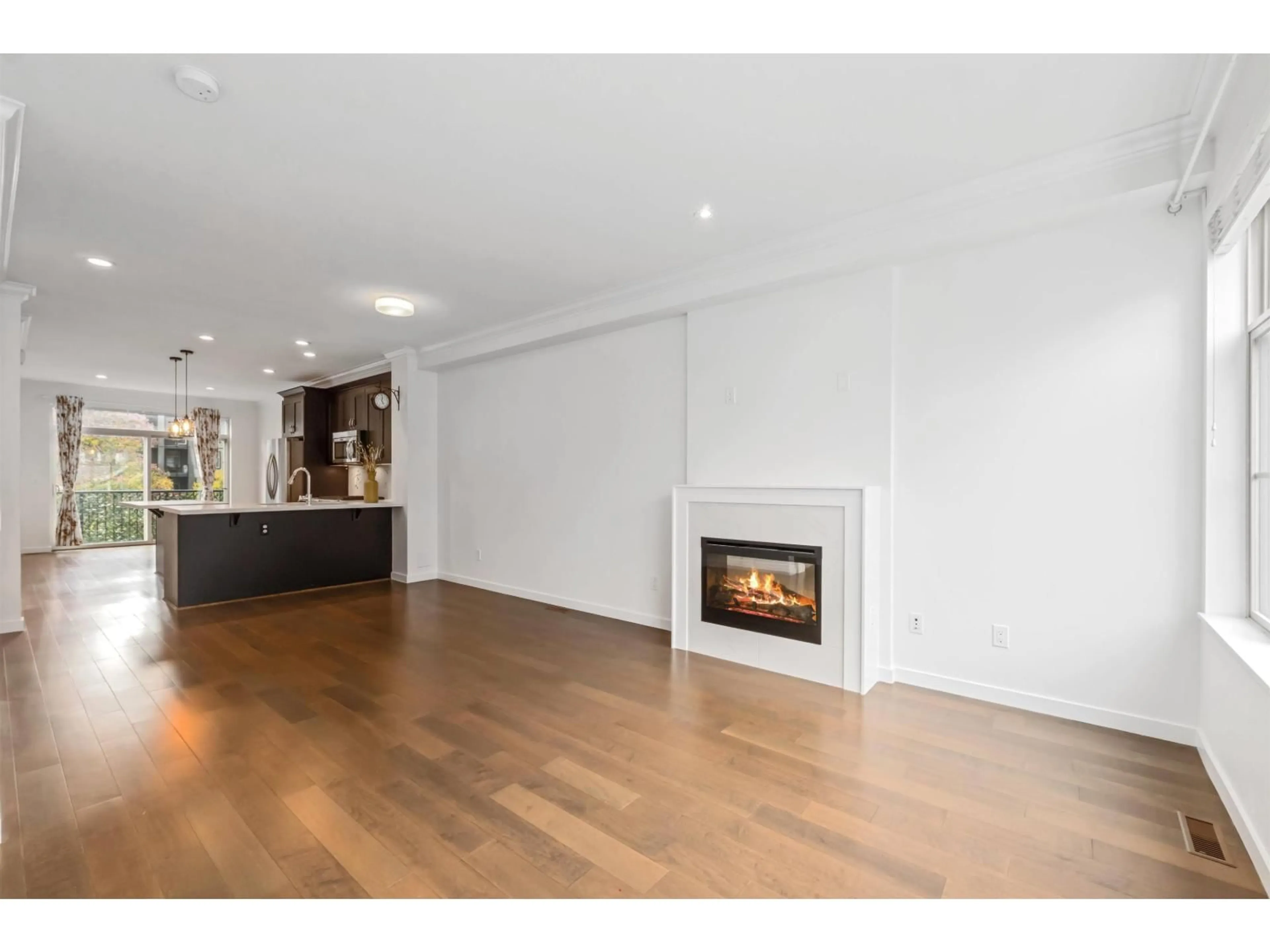 Unknown for 5 - 2845 156, Surrey British Columbia V3Z3Y3