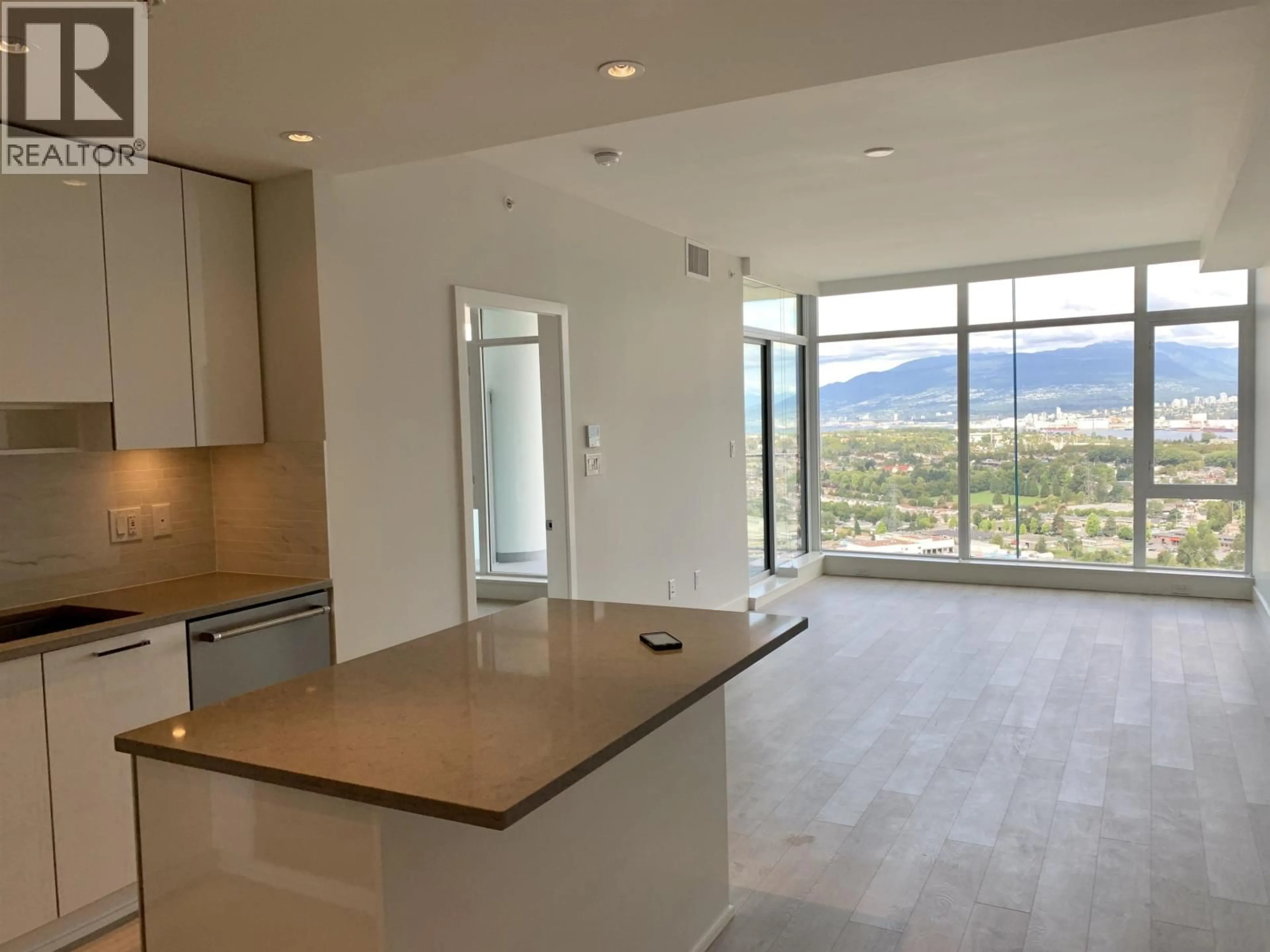 Unknown for 3507 - 1788 GILMORE AVENUE, Burnaby British Columbia V5C0L5