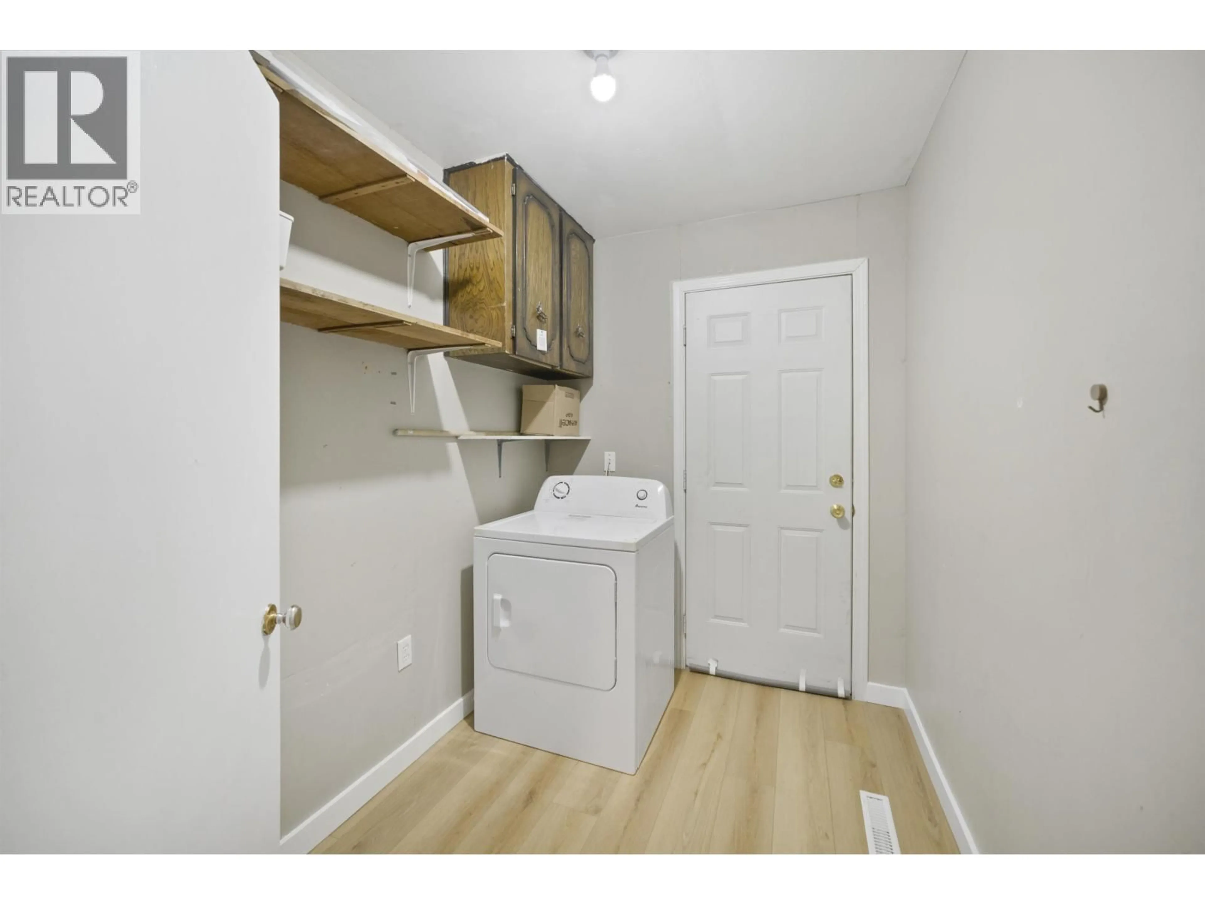 Laundry room for 10891 MADDOCKS ROAD, Richmond British Columbia V7A3M9