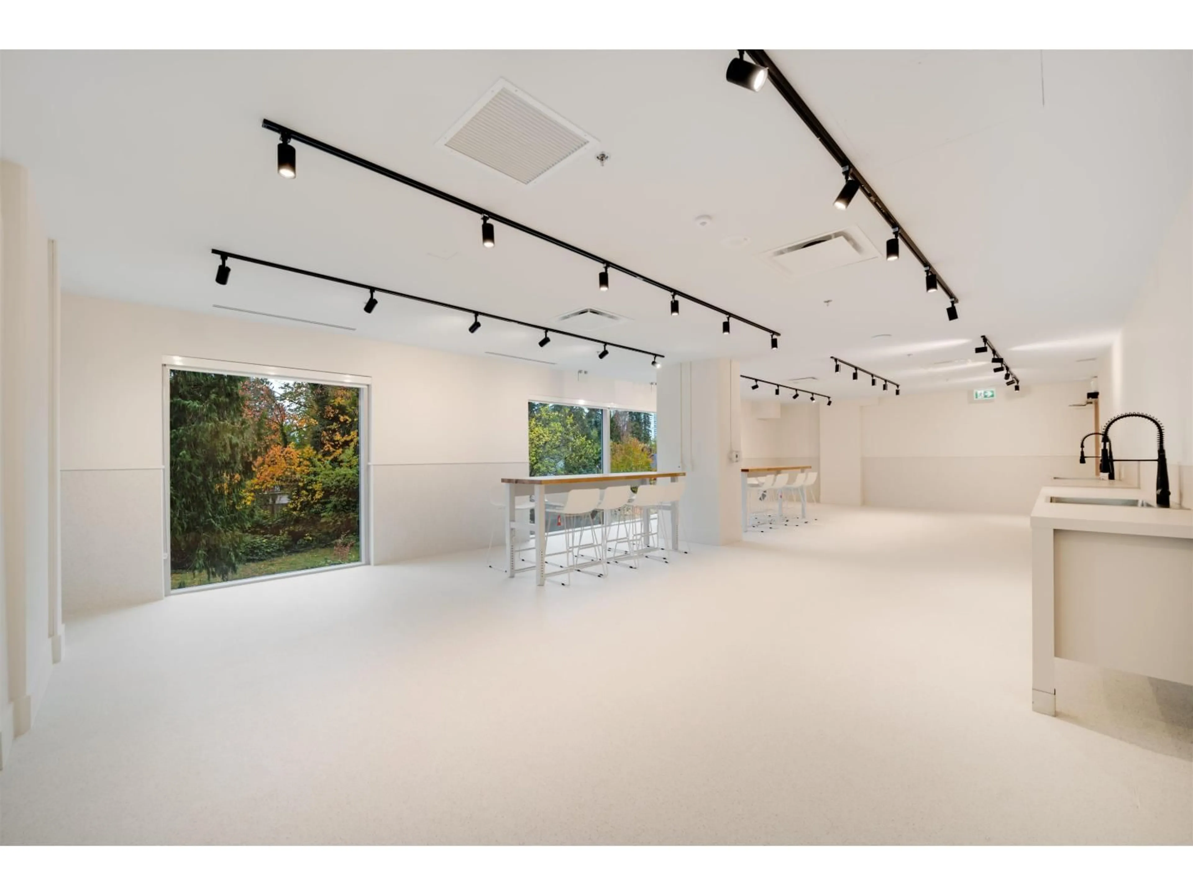 Unknown for 808 - 13575 98A, Surrey British Columbia V3T4A4