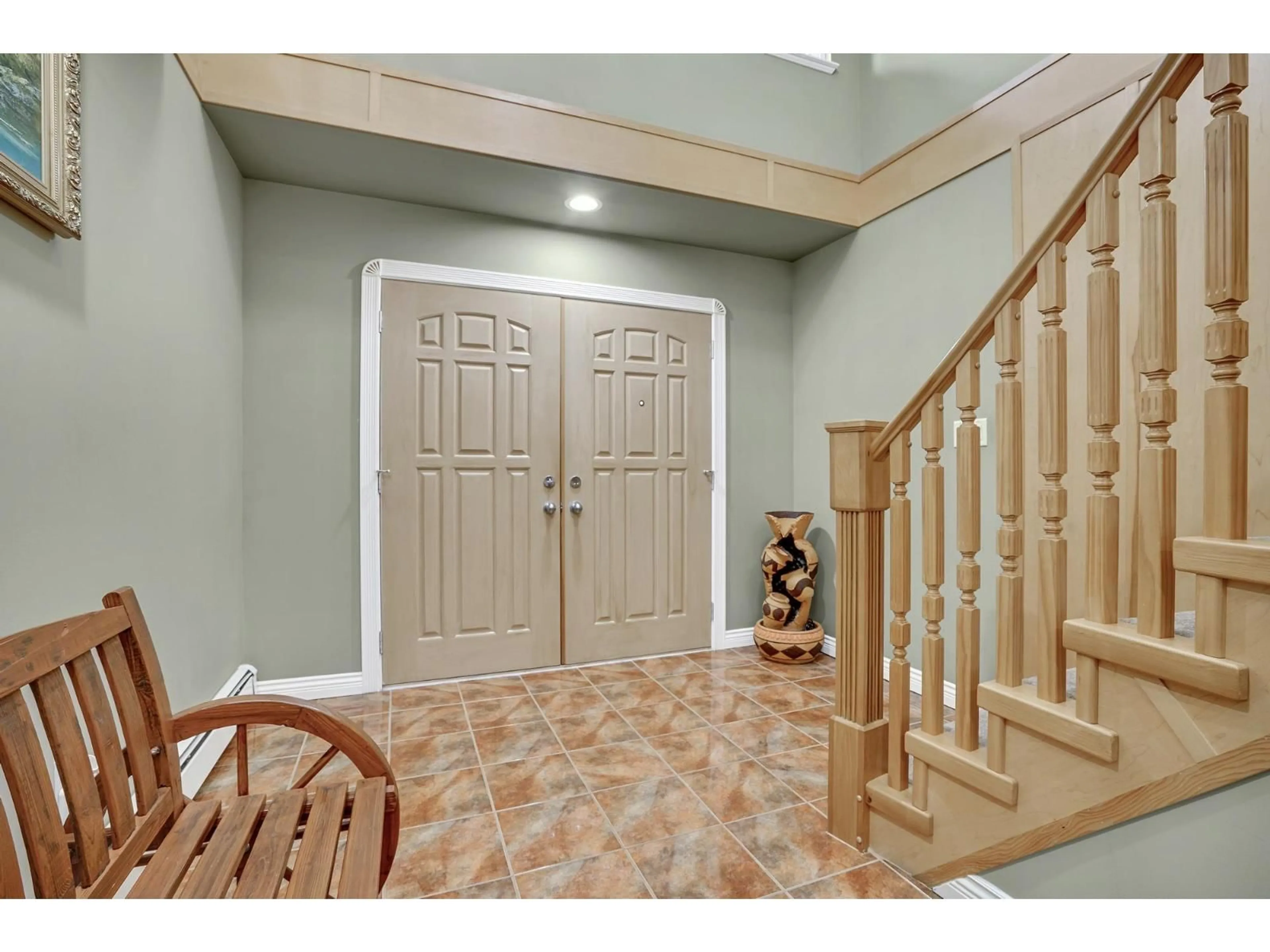 Indoor entryway for 7699 WREN, Mission British Columbia V2V3C2