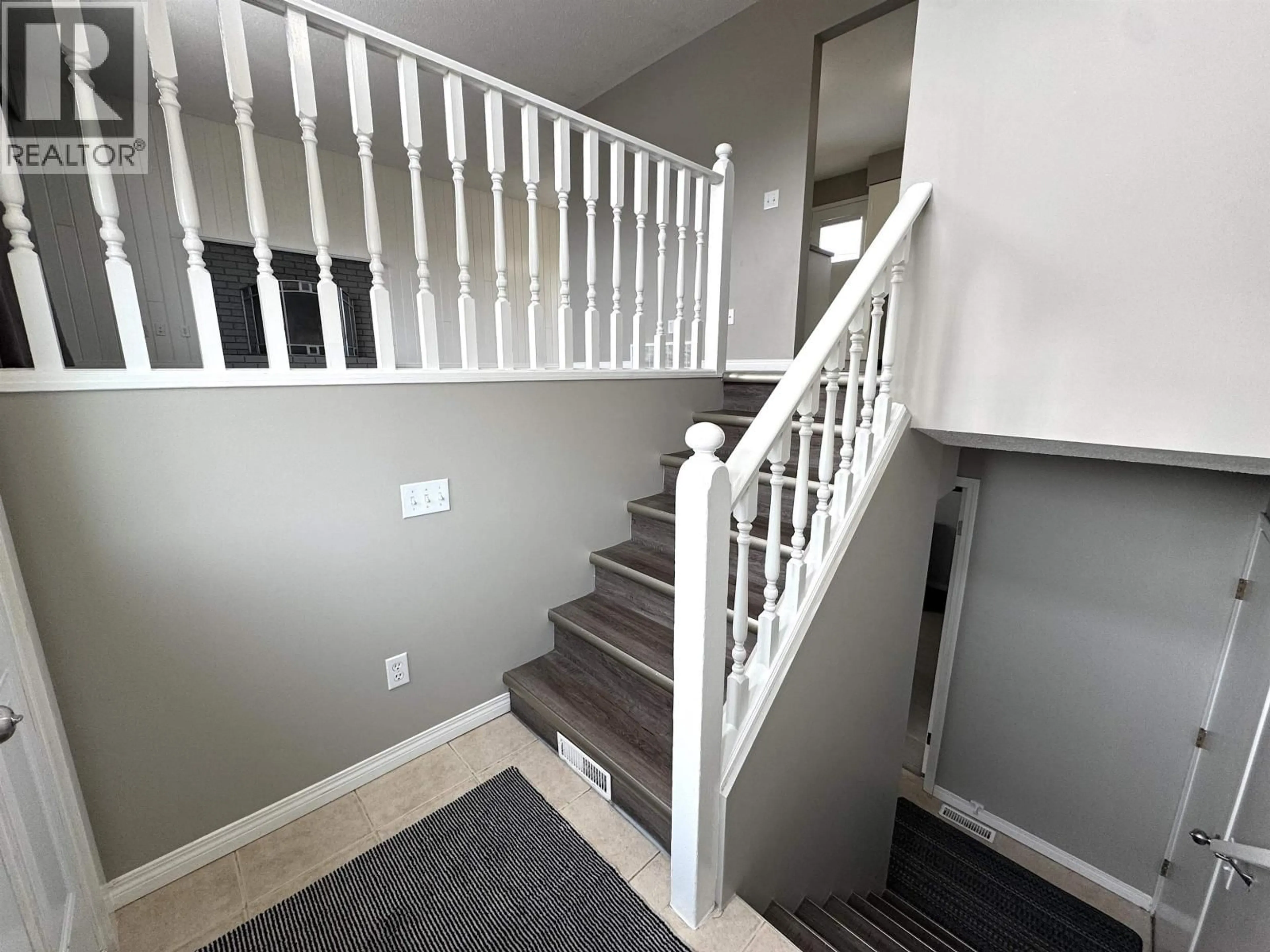 Stairs for 11224 92 STREET, Fort St. John British Columbia V1J4Y3