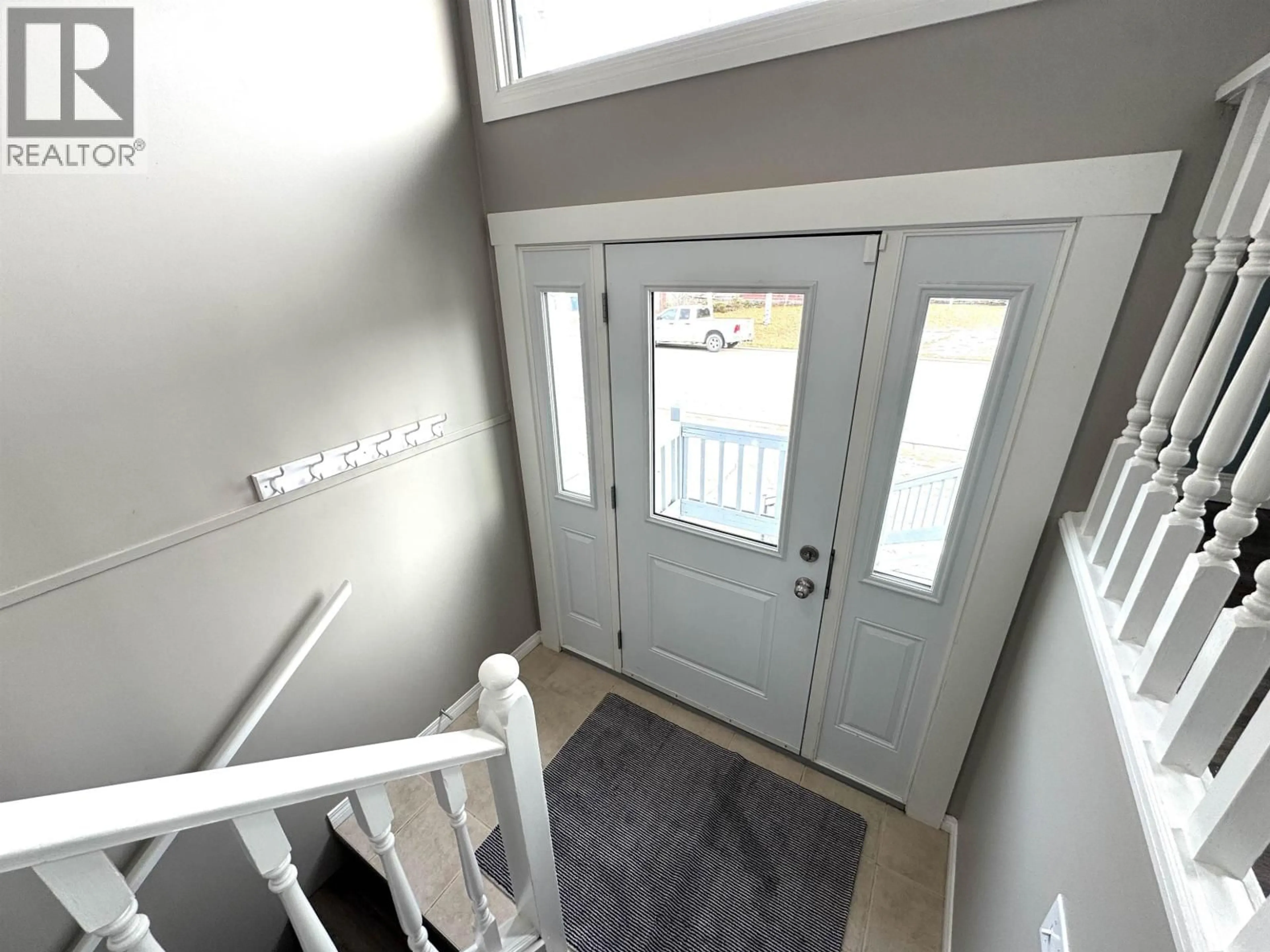 Indoor entryway for 11224 92 STREET, Fort St. John British Columbia V1J4Y3
