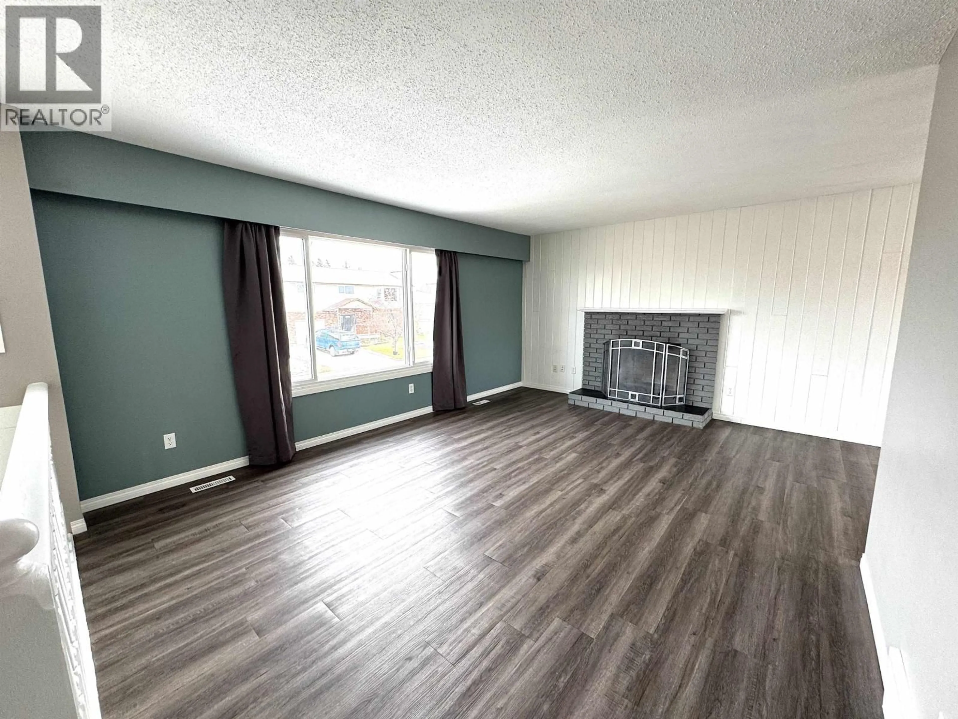 A pic of a room for 11224 92 STREET, Fort St. John British Columbia V1J4Y3