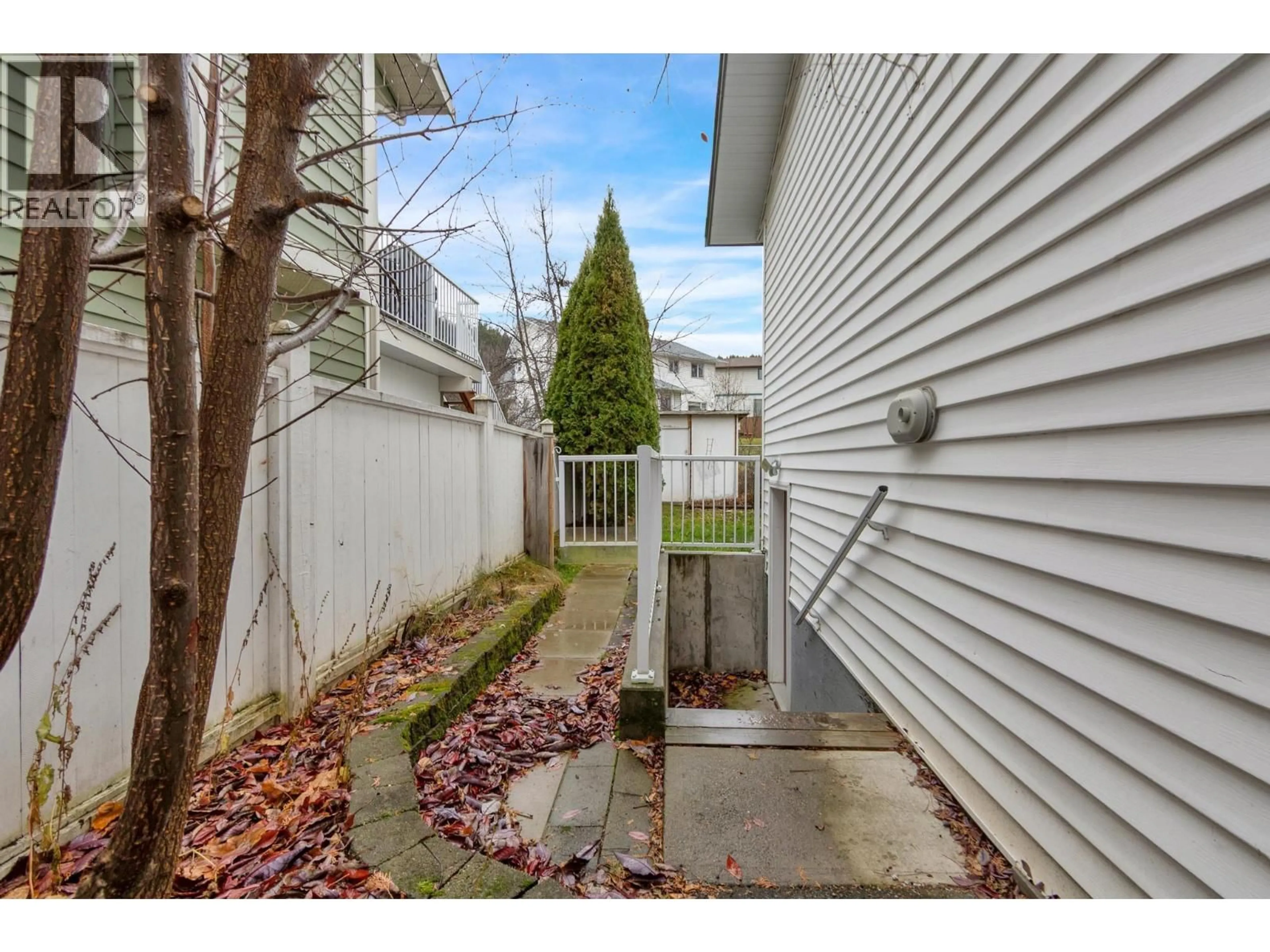 Unknown for 2931 WAYNE STREET, Prince George British Columbia V2N4M8