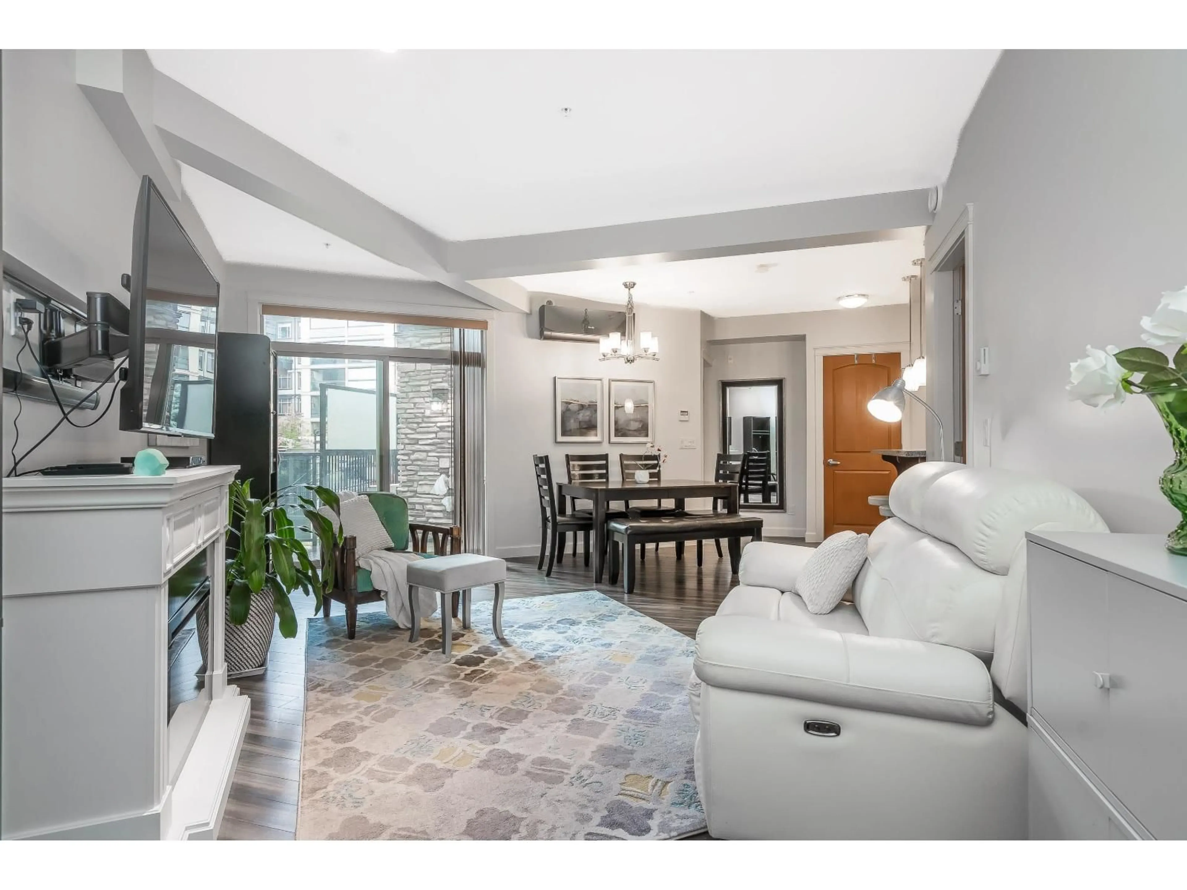 Unknown for 202 - 32445 SIMON, Abbotsford British Columbia V2T0G7