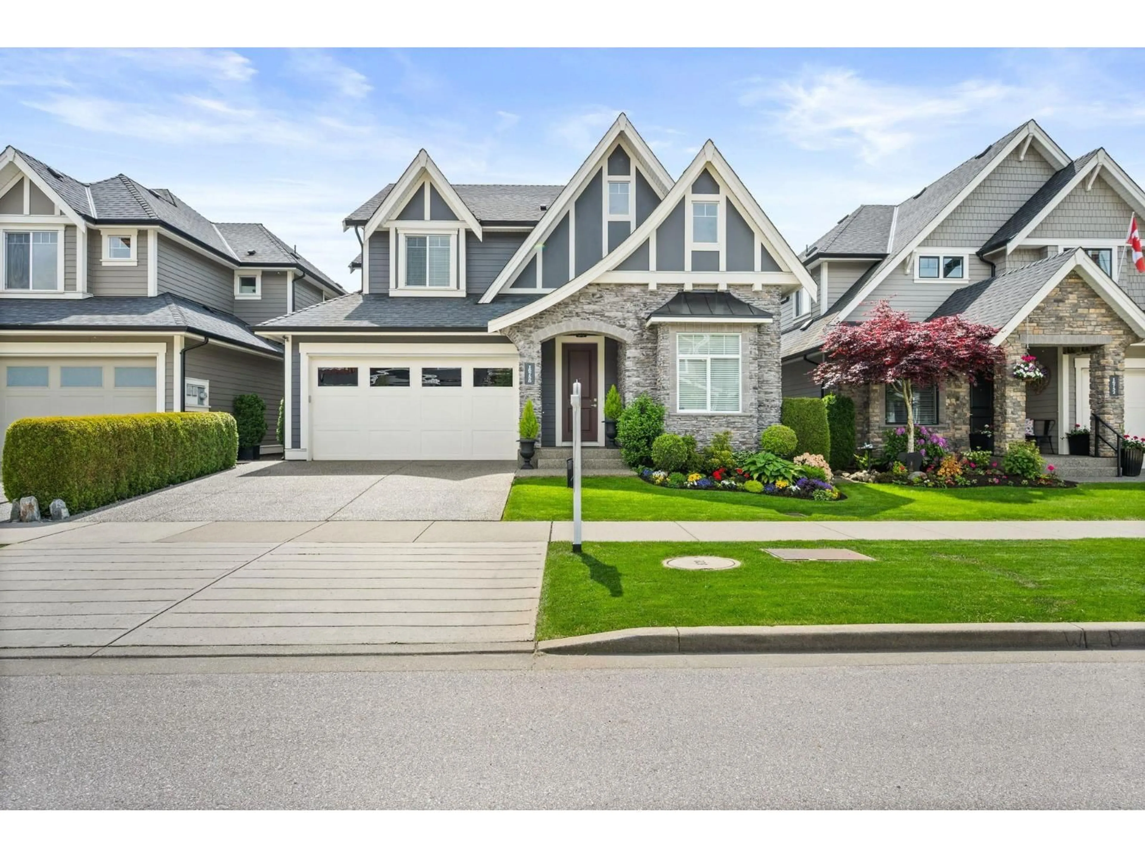 Home with vinyl exterior material, street for 16758 22A, Surrey British Columbia V3Z0M7