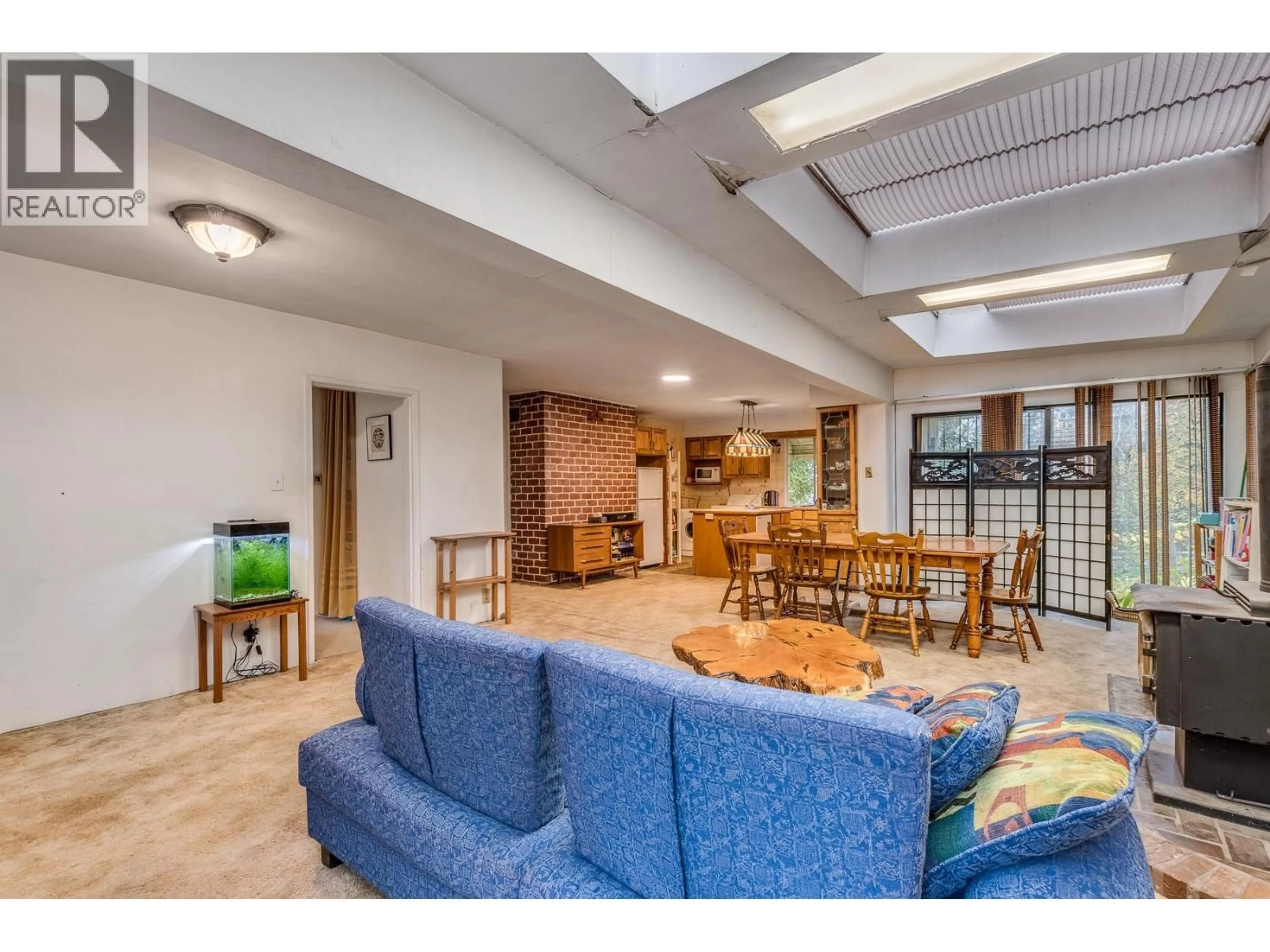 Lobby for 5449 ROYAL OAK AVENUE, Burnaby British Columbia V5H3N1