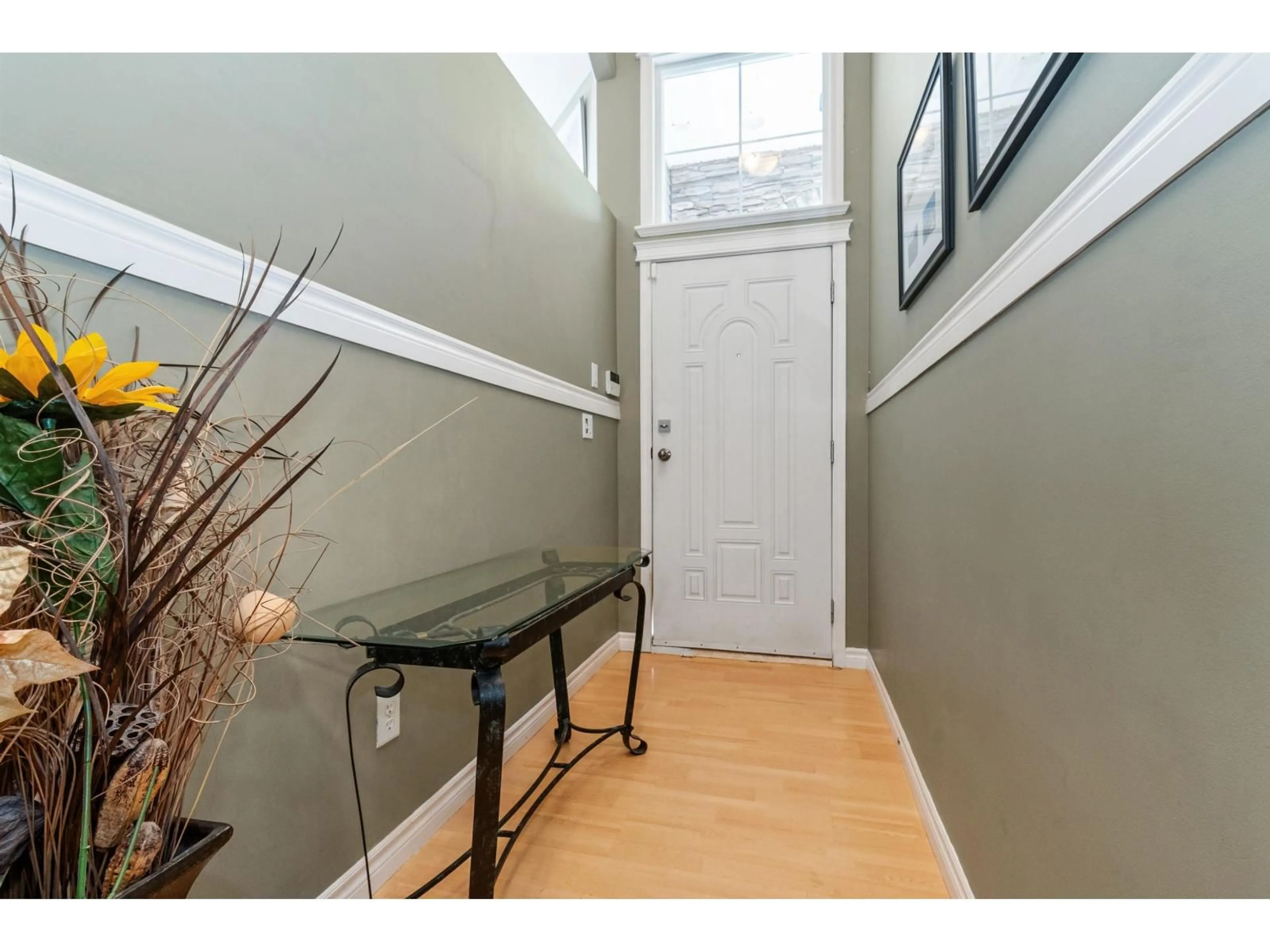 Indoor entryway for 41 - 8881 WALTERS STREET, Chilliwack British Columbia V2P8E9