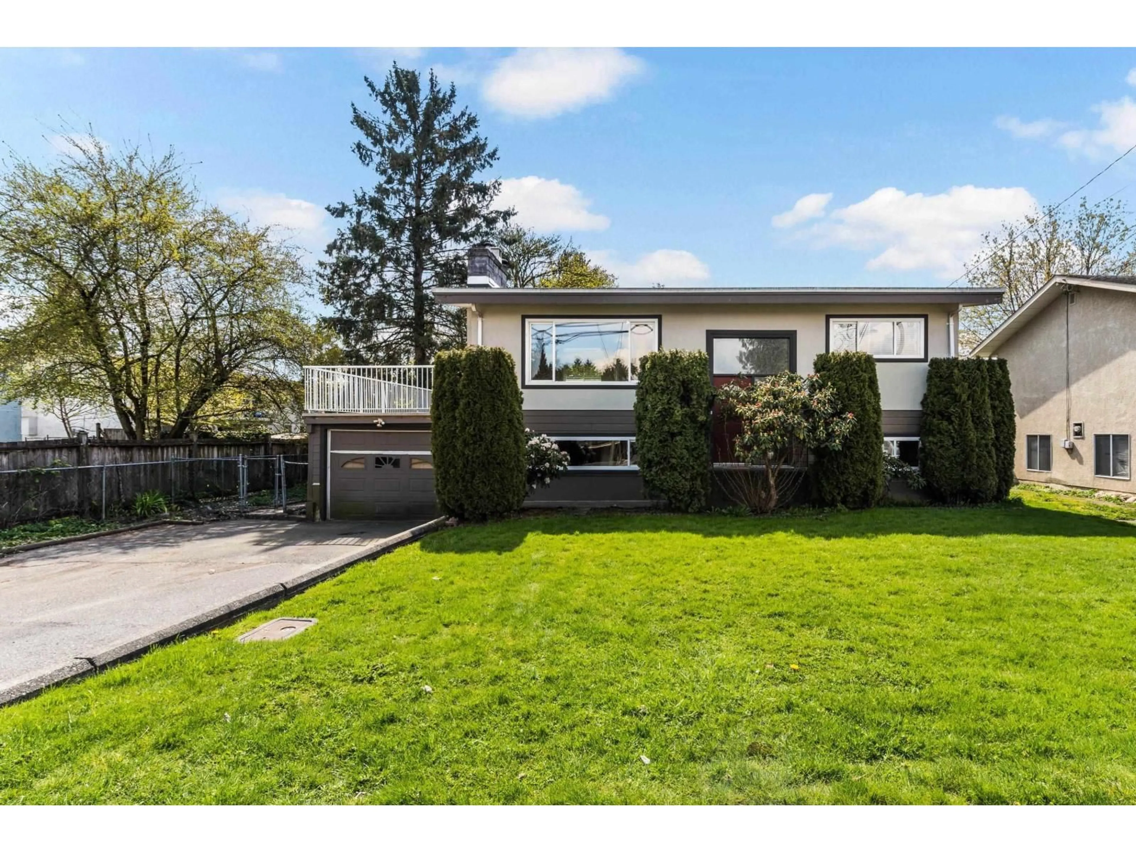 A pic from outside/outdoor area/front of a property/back of a property/a pic from drone, street for 46350 CHILLIWACK CENTRAL ROAD, Chilliwack British Columbia V2P1J9