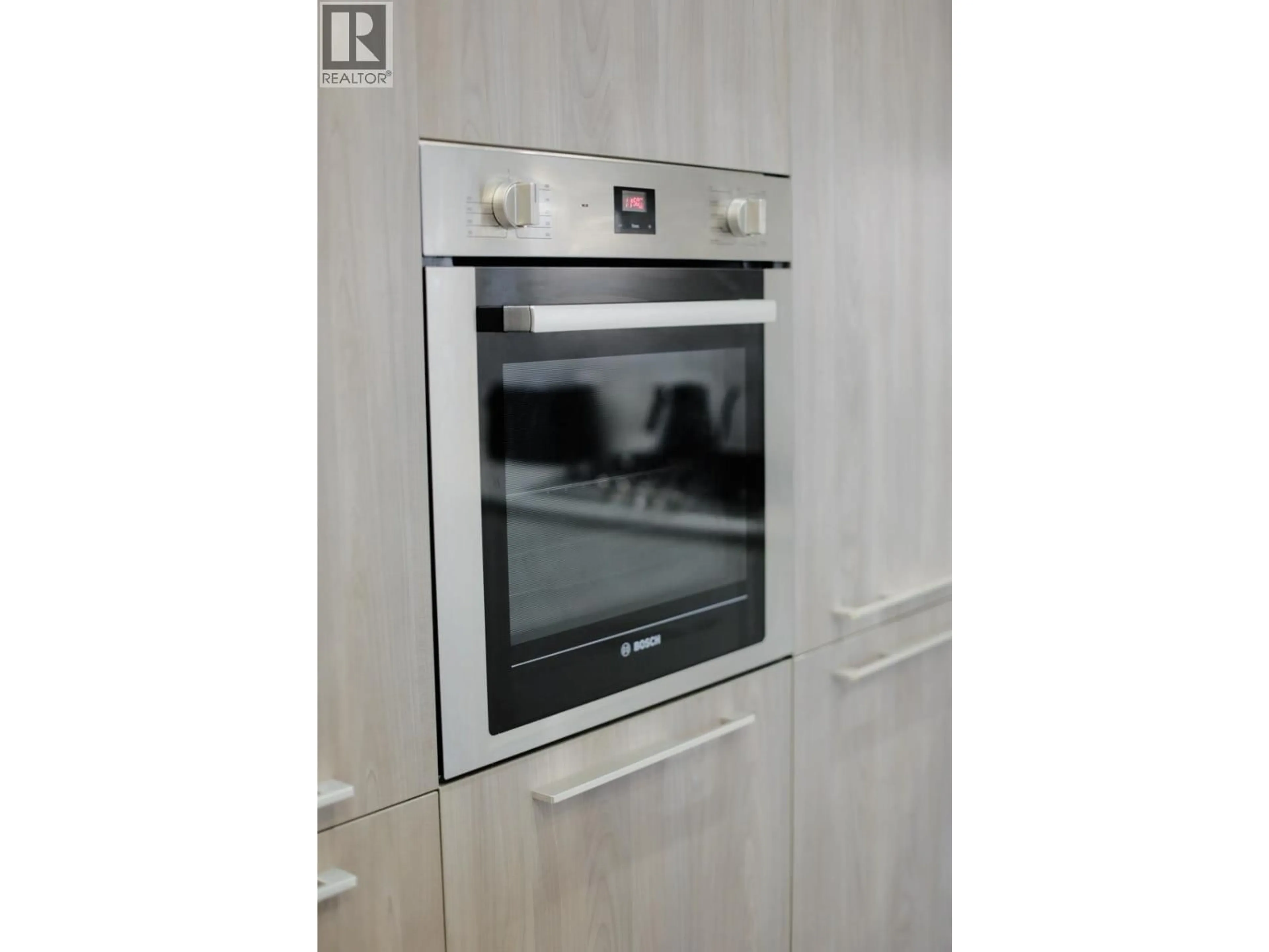 Standard kitchen, unknown for 5305 - 4510 HALIFAX WAY, Burnaby British Columbia V5C0K4