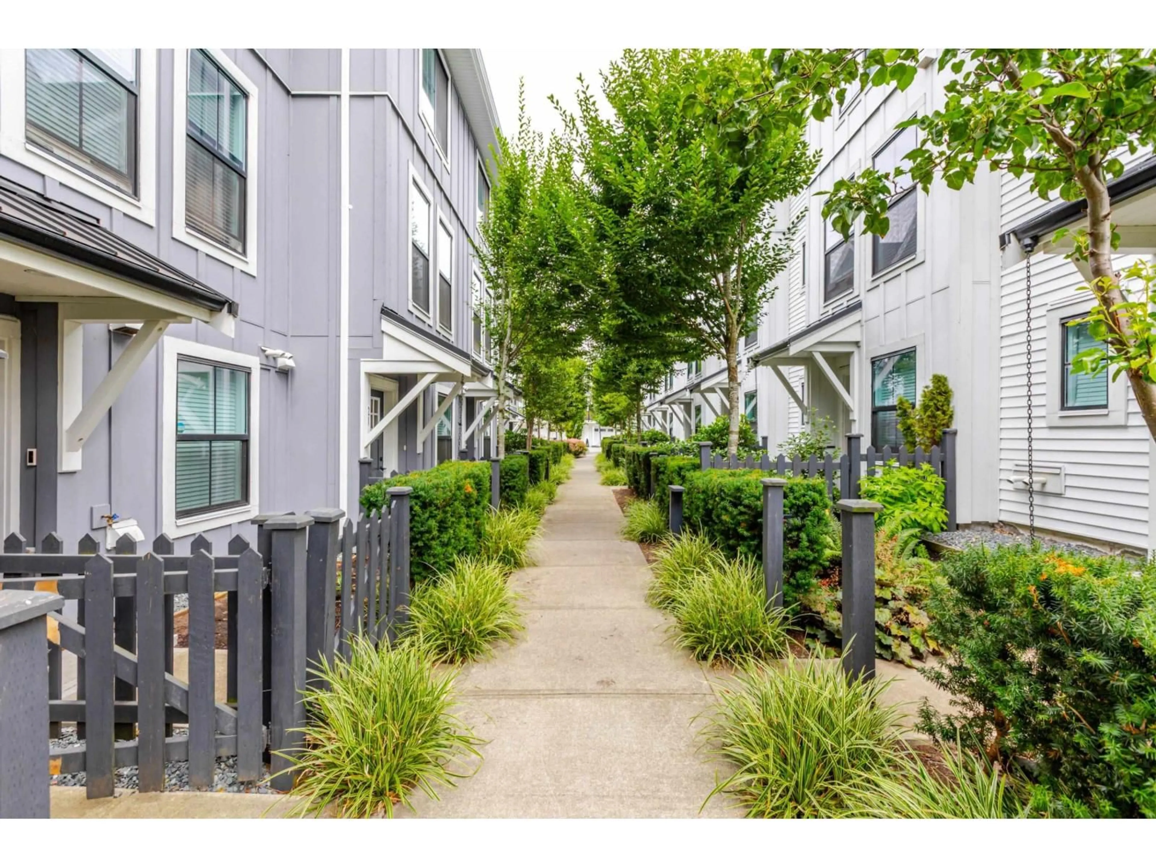 Patio, street for 21 - 5945 176A, Surrey British Columbia V3S0A2