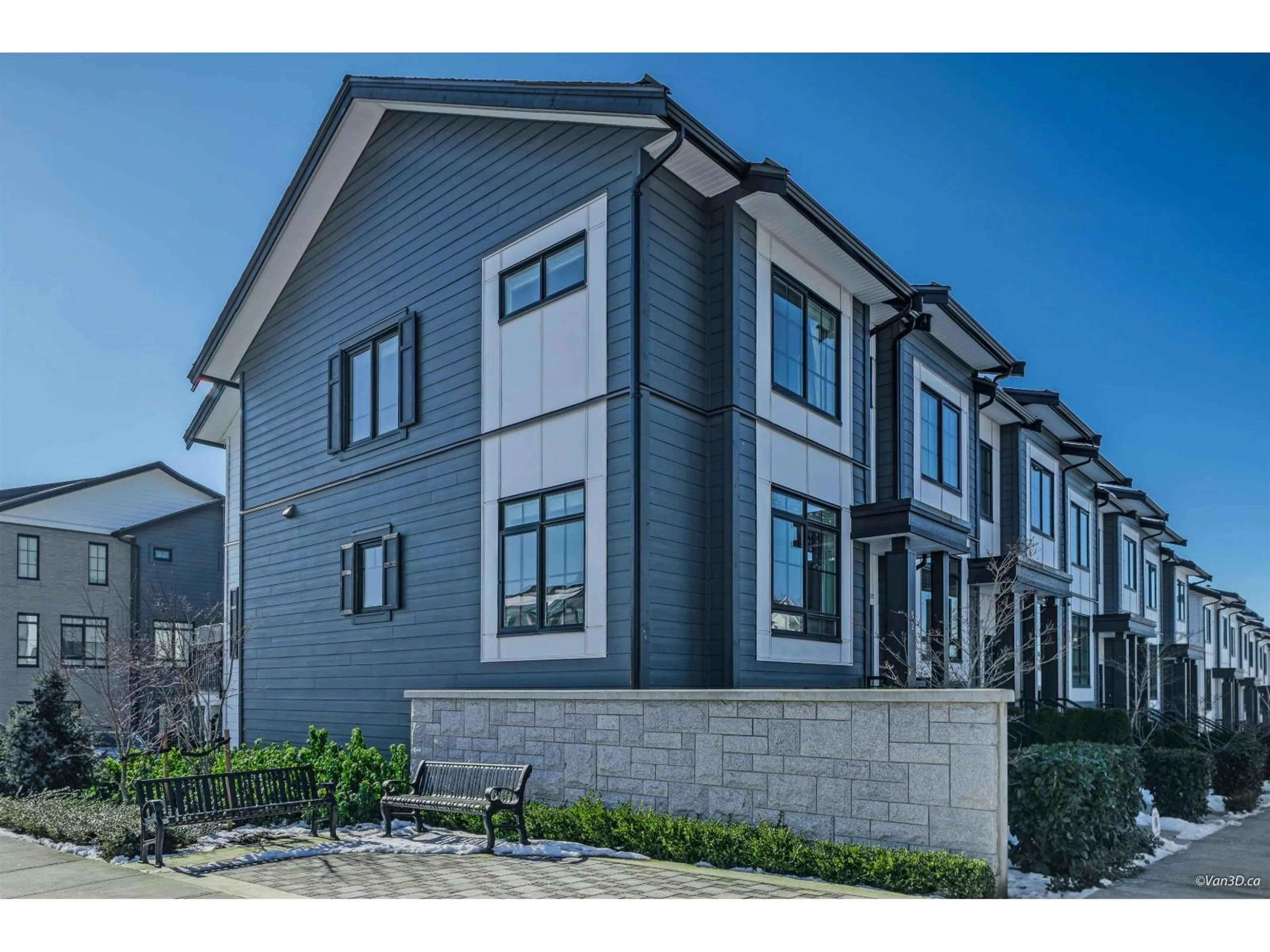 Home with vinyl exterior material, street for 82 - 2075 OAK MEADOWS DRIVE, Surrey British Columbia V3Z1J6