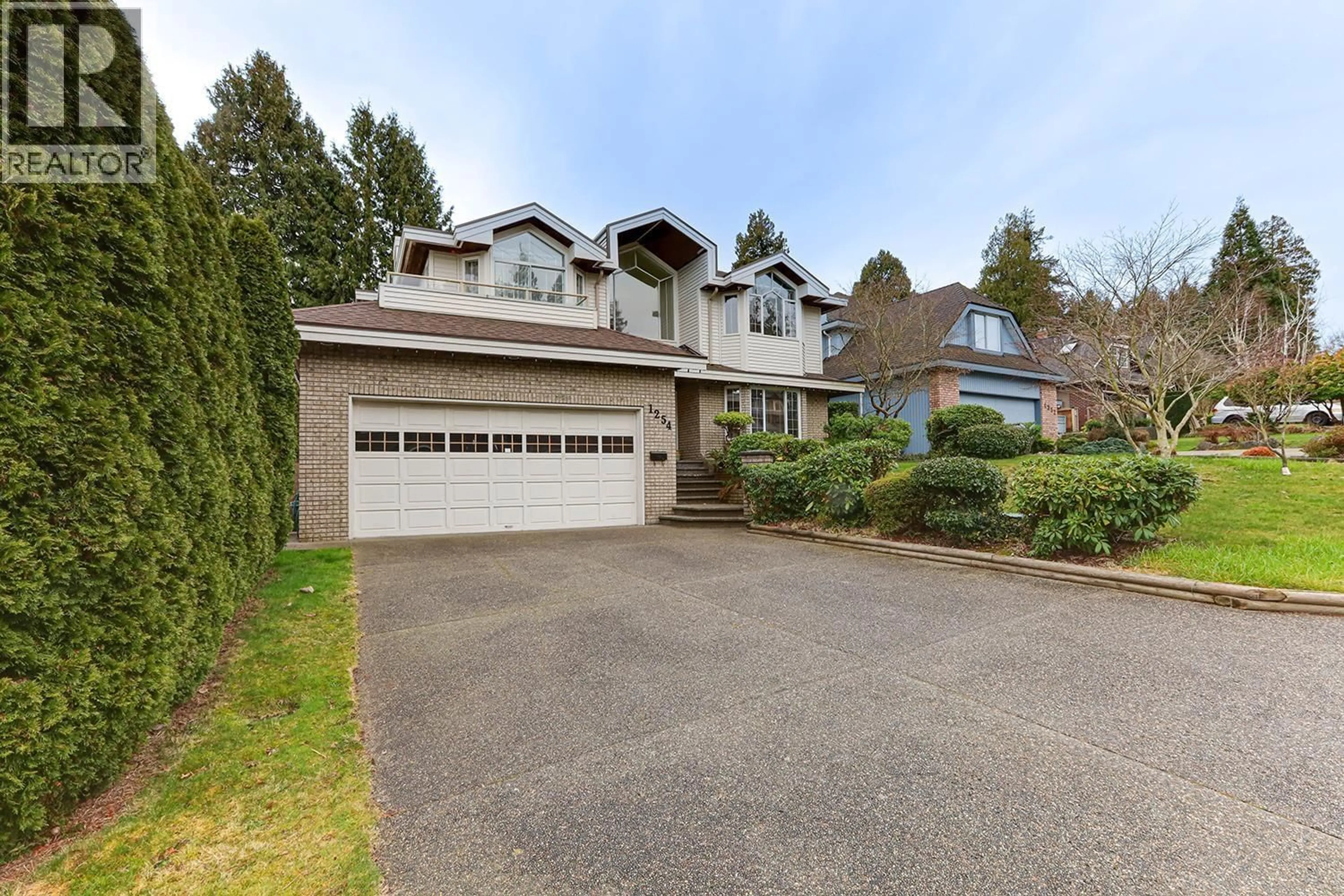 Home with vinyl exterior material, street for 1254 PACIFIC DRIVE, Tsawwassen British Columbia V4M4B2