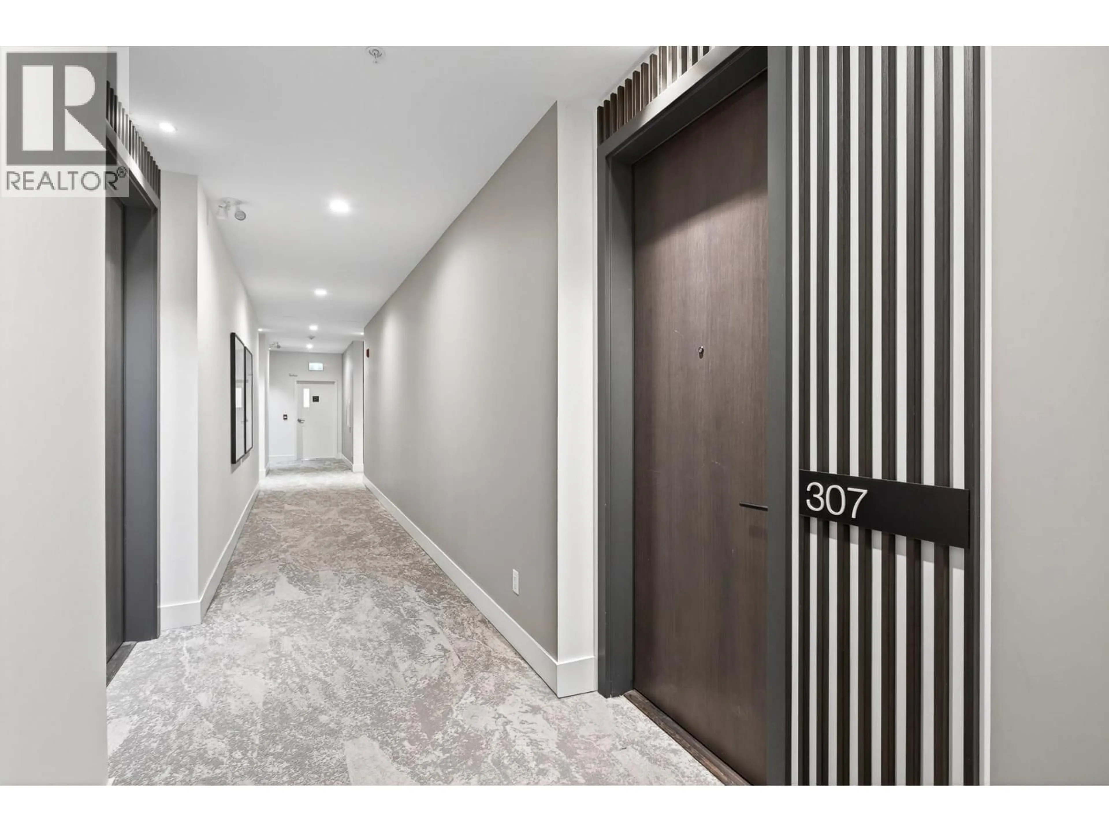 Indoor foyer for 307 - 300 SALTER STREET, New Westminster British Columbia V3M0L9