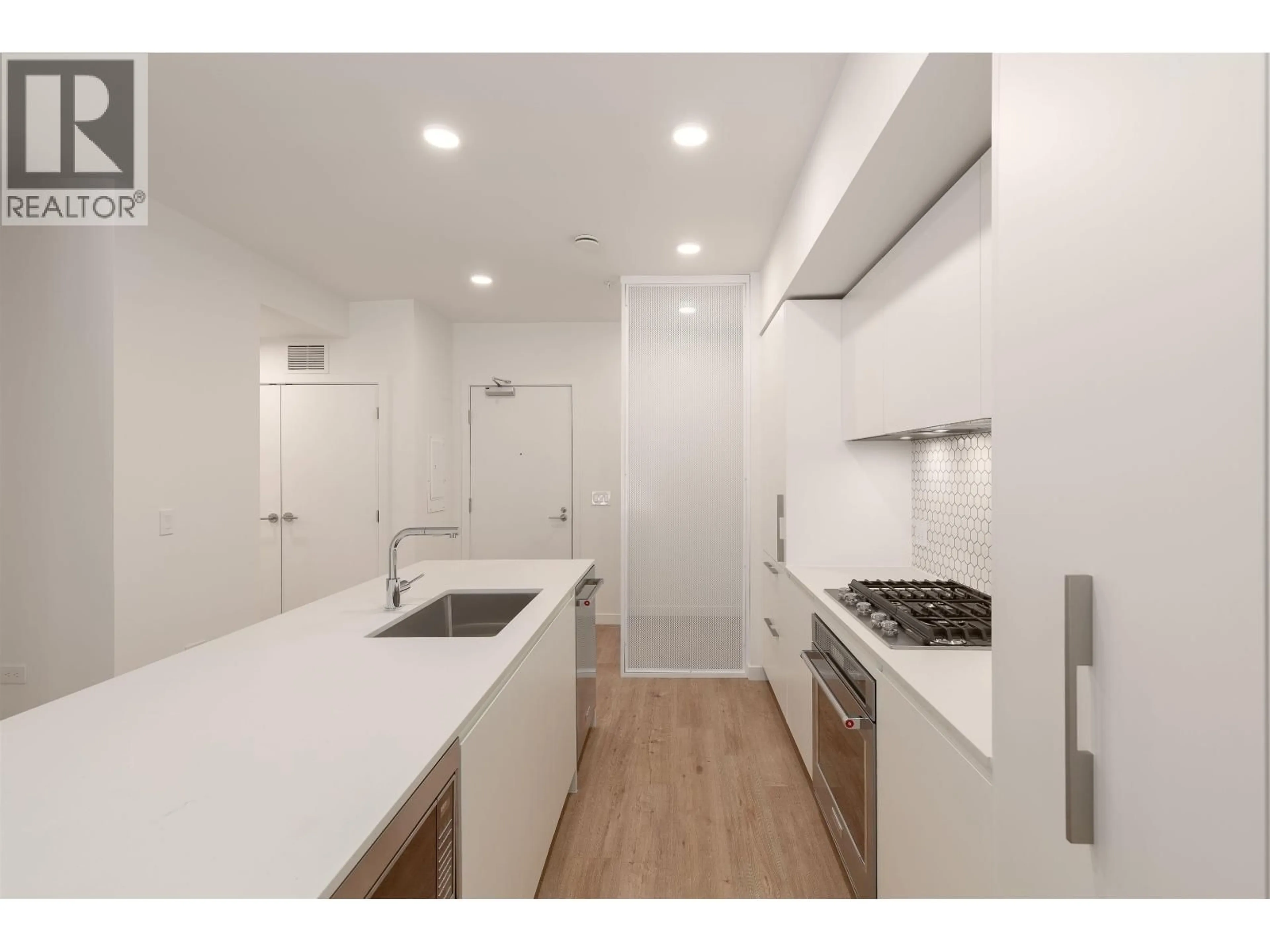 Standard kitchen, unknown for 312 - 1506 SCOTT CRESCENT, Squamish British Columbia V8B1G4