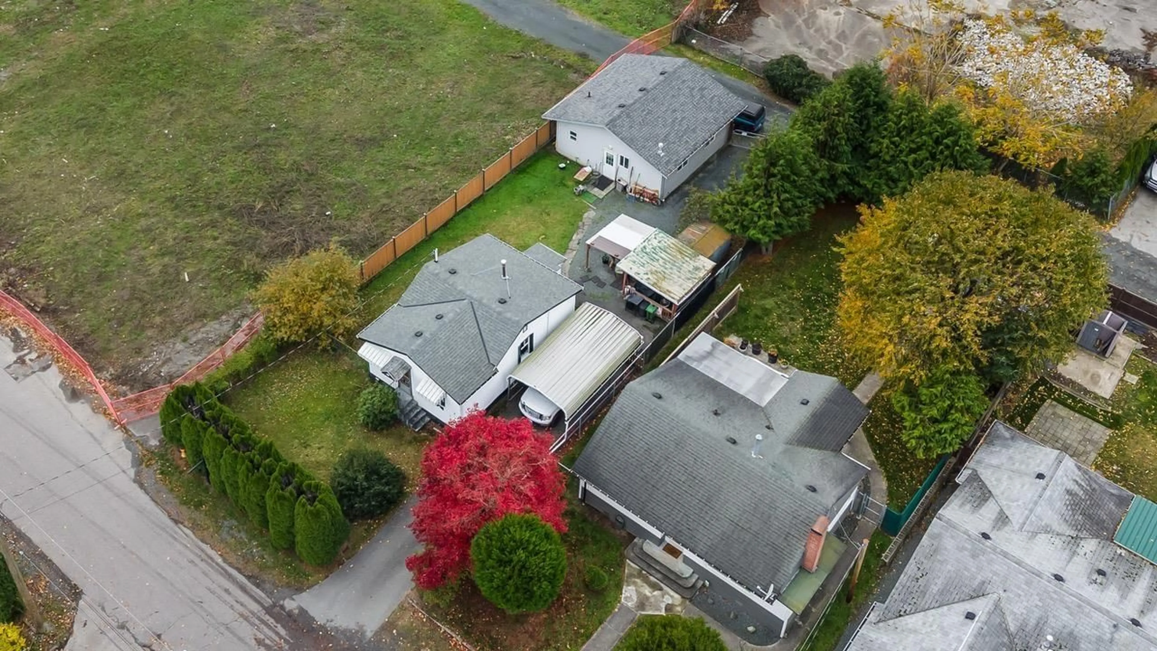 A pic from outside/outdoor area/front of a property/back of a property/a pic from drone, street for 5491 VIOLA STREET, Chilliwack British Columbia V2R3M6