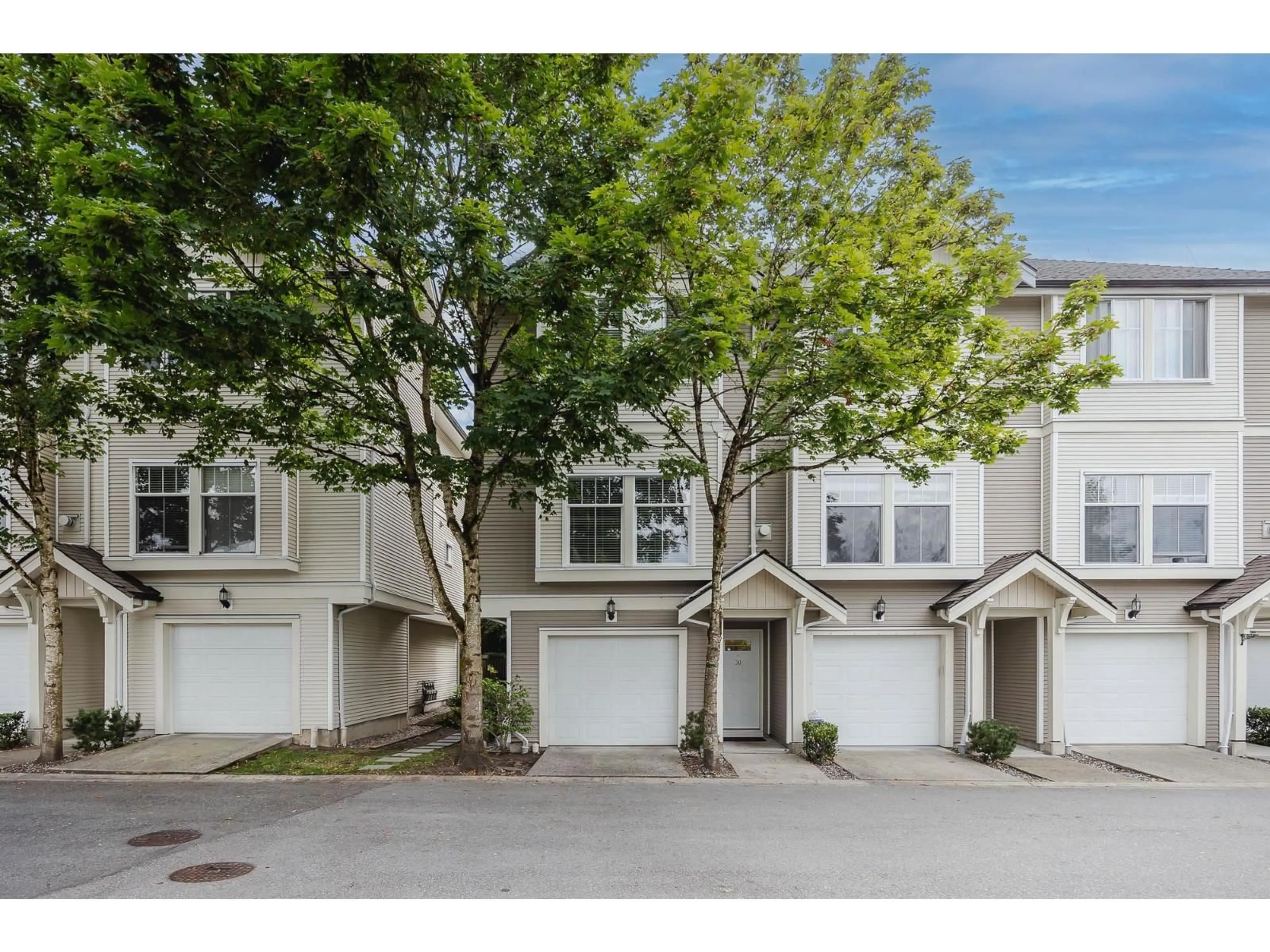 Unknown for 30 - 21535 88, Langley British Columbia V1M4E5