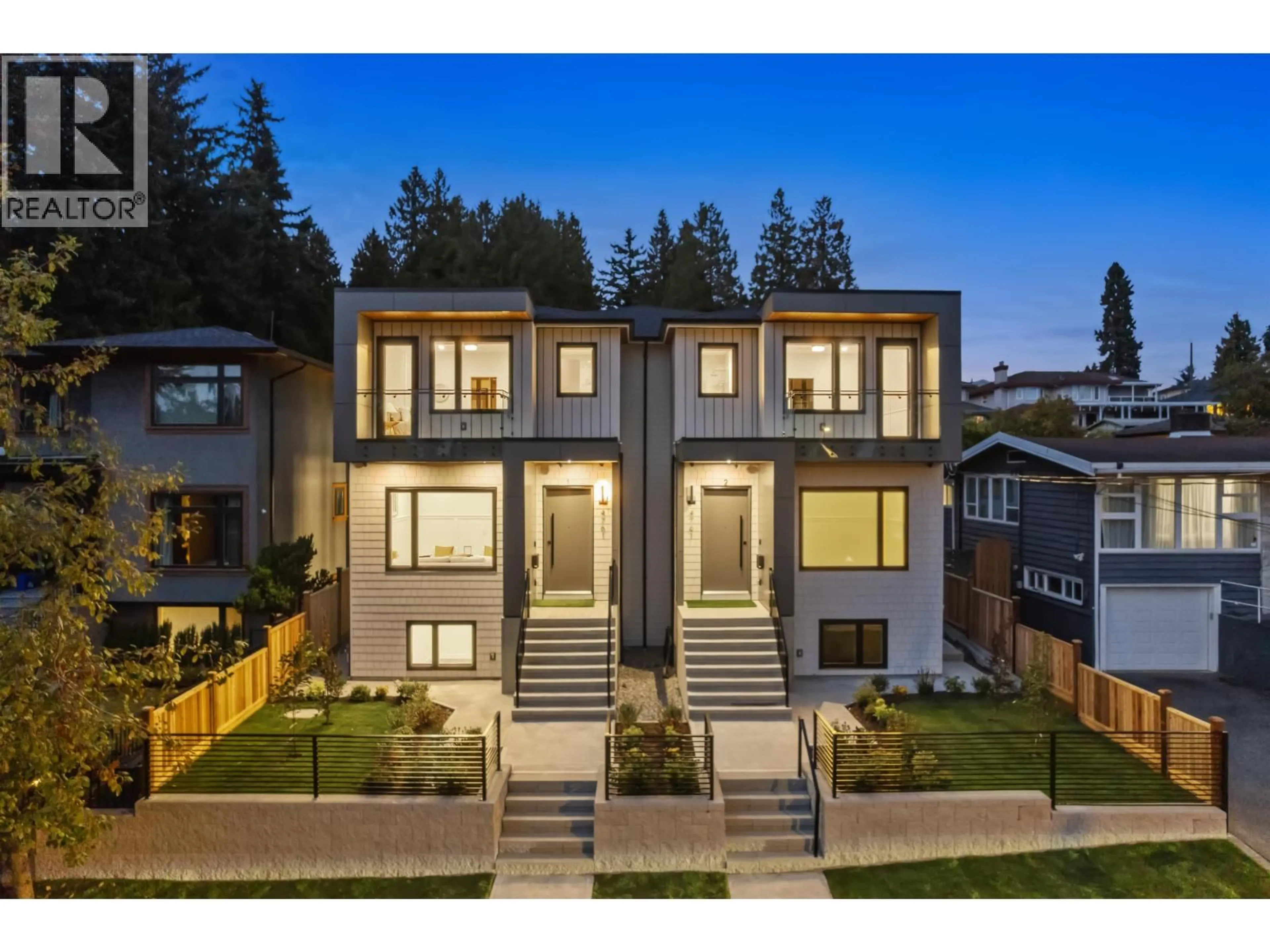 Unknown for 2 - 4761 CLINTON STREET, Burnaby British Columbia V5J2L1